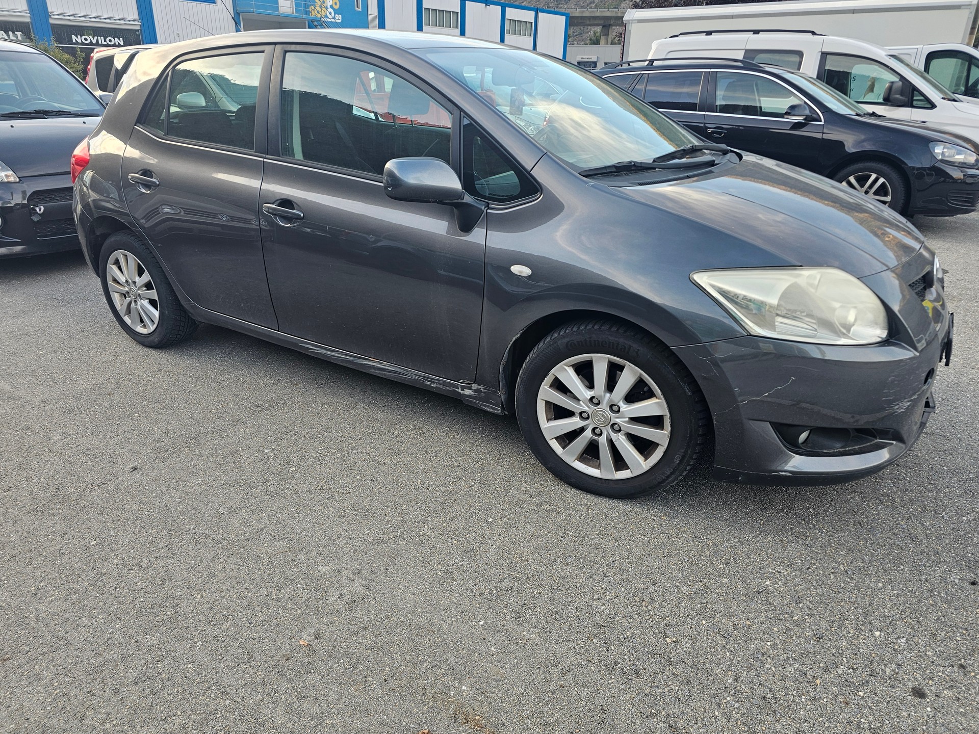 TOYOTA Auris 2.0 D-4D Linea Luna-image-0