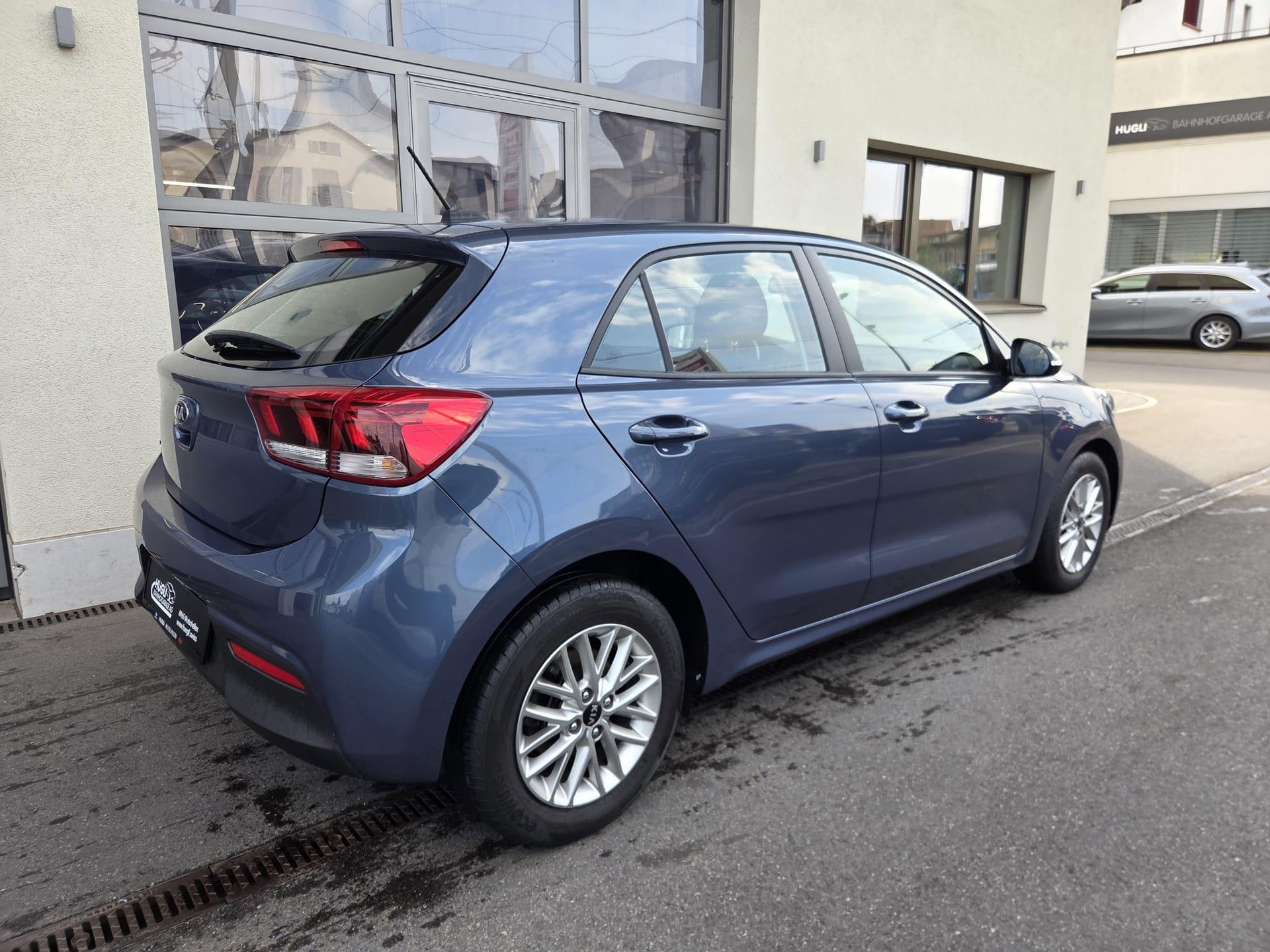 KIA Rio 1.4 CVVT Swiss City Line-image-5