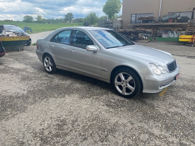 MERCEDES-BENZ C 240 Avantgarde-image-0
