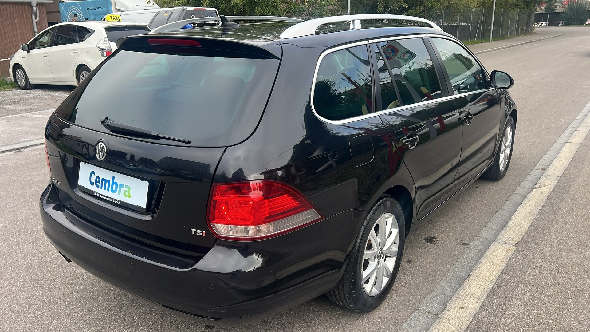 VW Golf Variant 1.4 TSI Team DSG-image-5