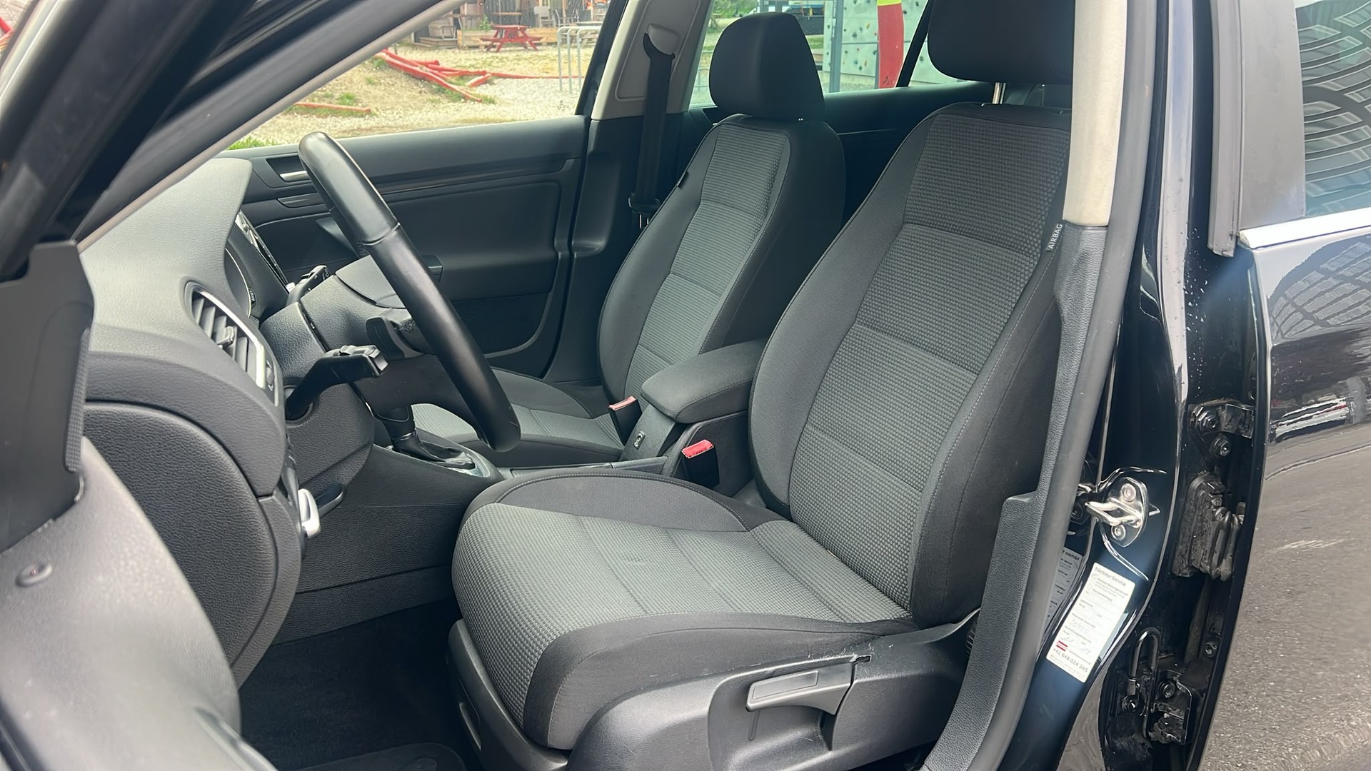 VW Golf Variant 1.4 TSI Team DSG-image-11