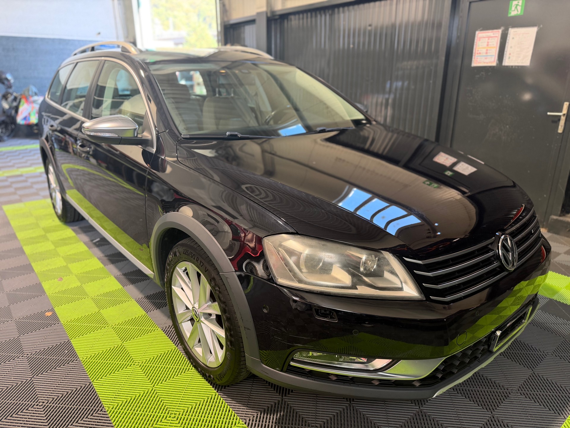 VW Passat Alltrack 2.0 TSI 4Motion DSG-image-1