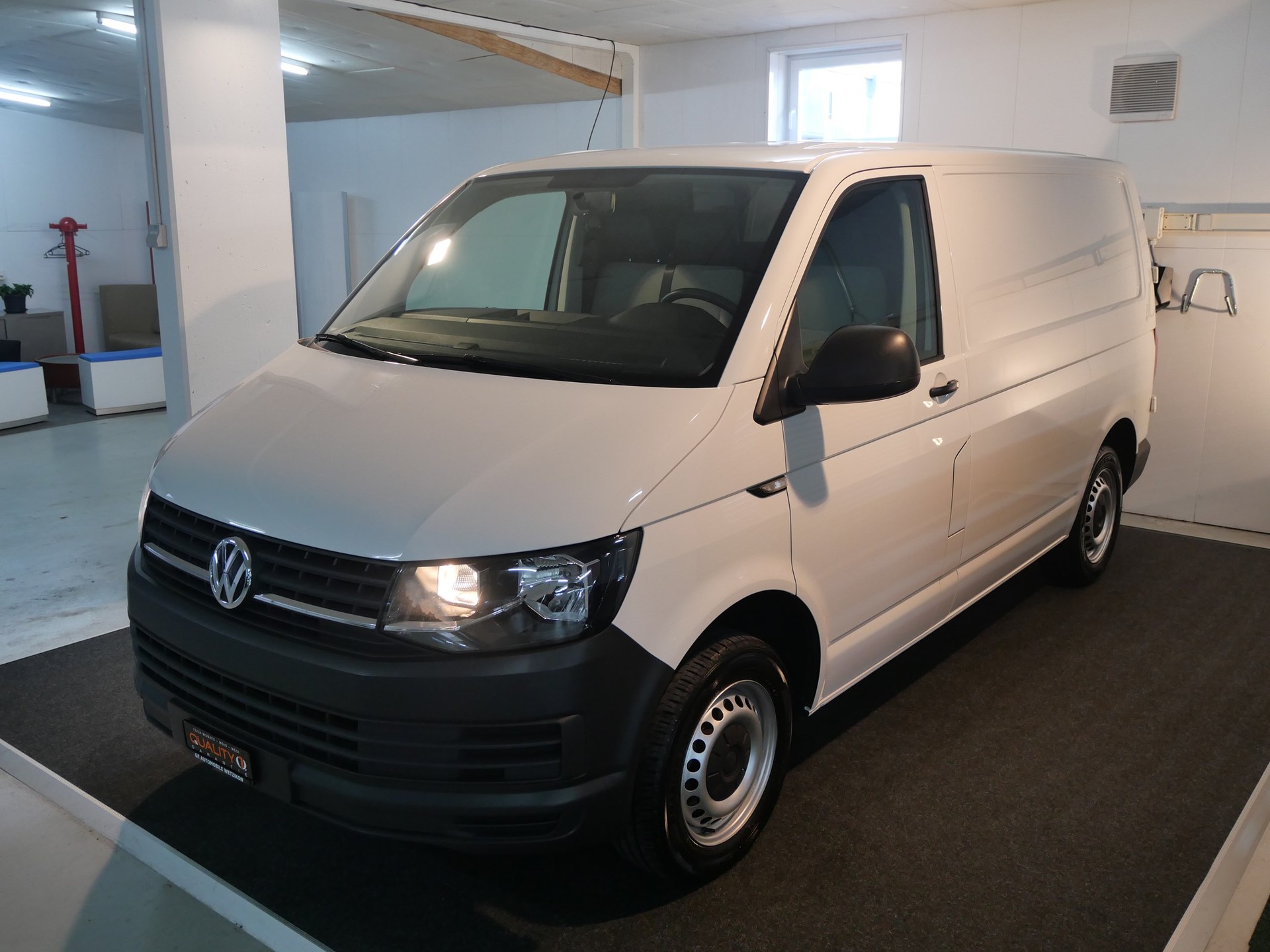 VW T6 2.0 TDI Euro 6-image-1
