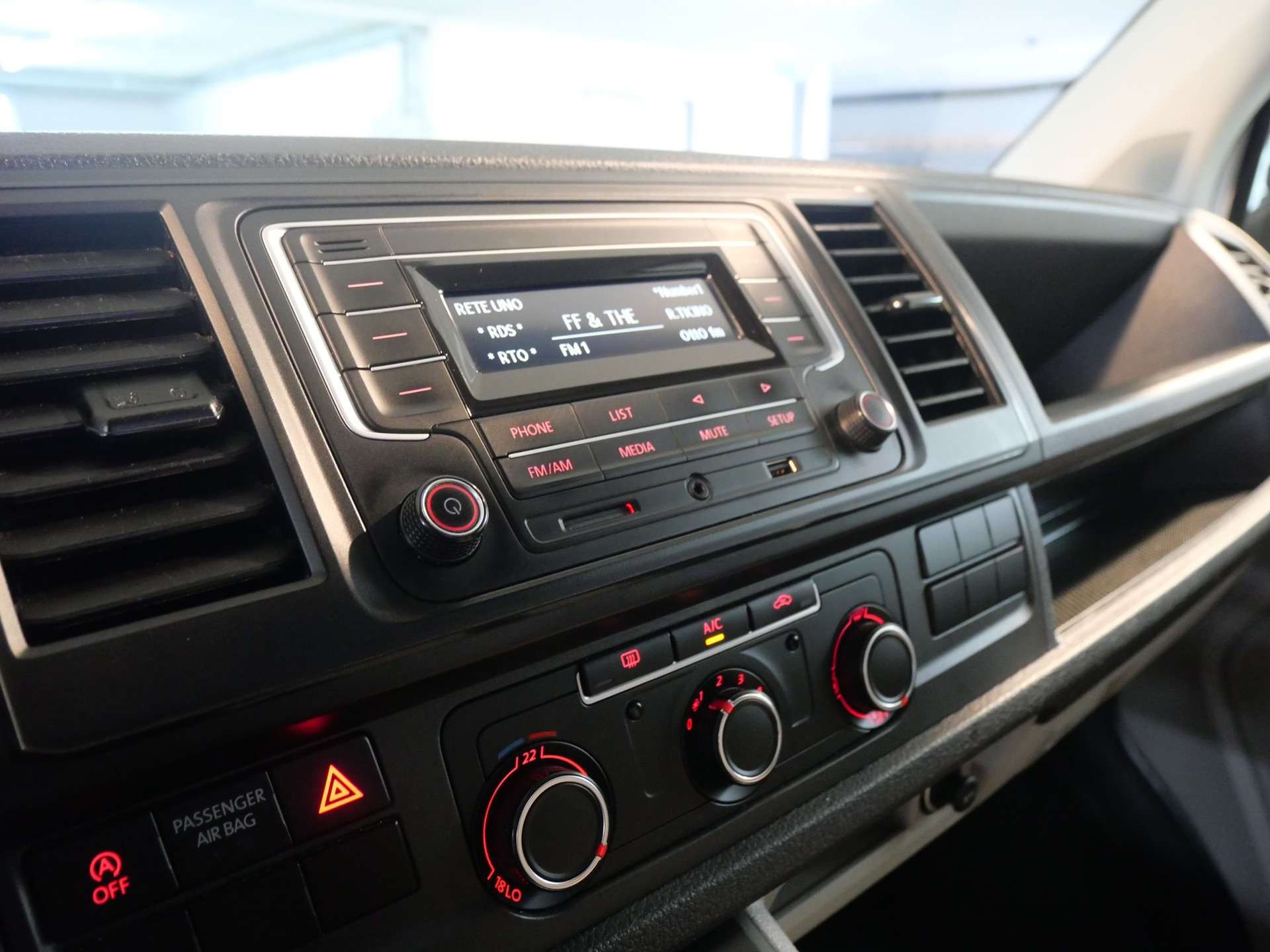 VW T6 2.0 TDI Euro 6-image-16