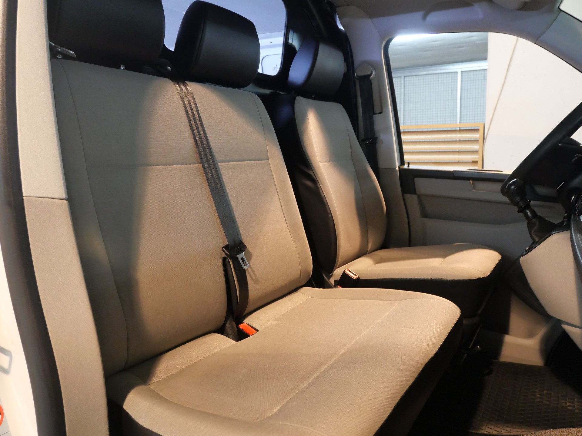 VW T6 2.0 TDI Euro 6-image-18