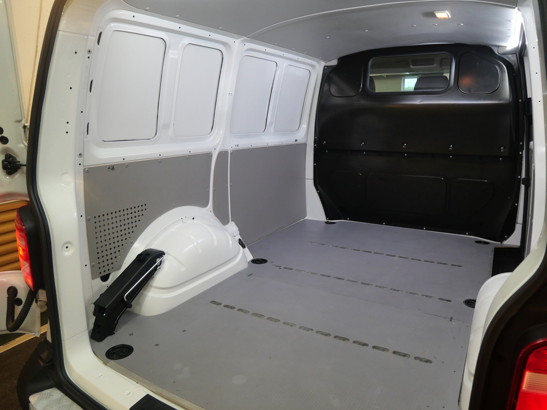 VW T6 2.0 TDI Euro 6-image-22