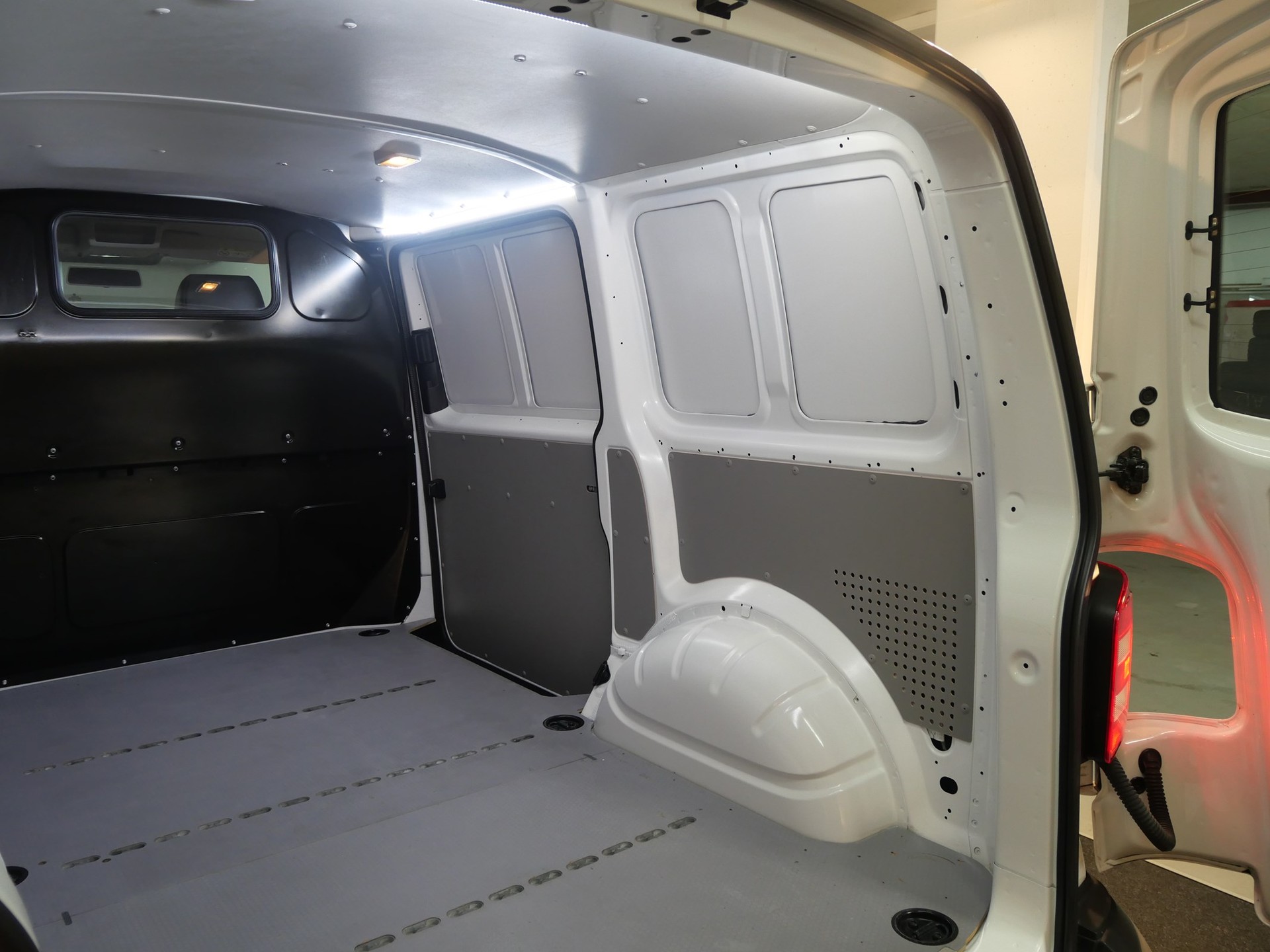 VW T6 2.0 TDI Euro 6-image-23