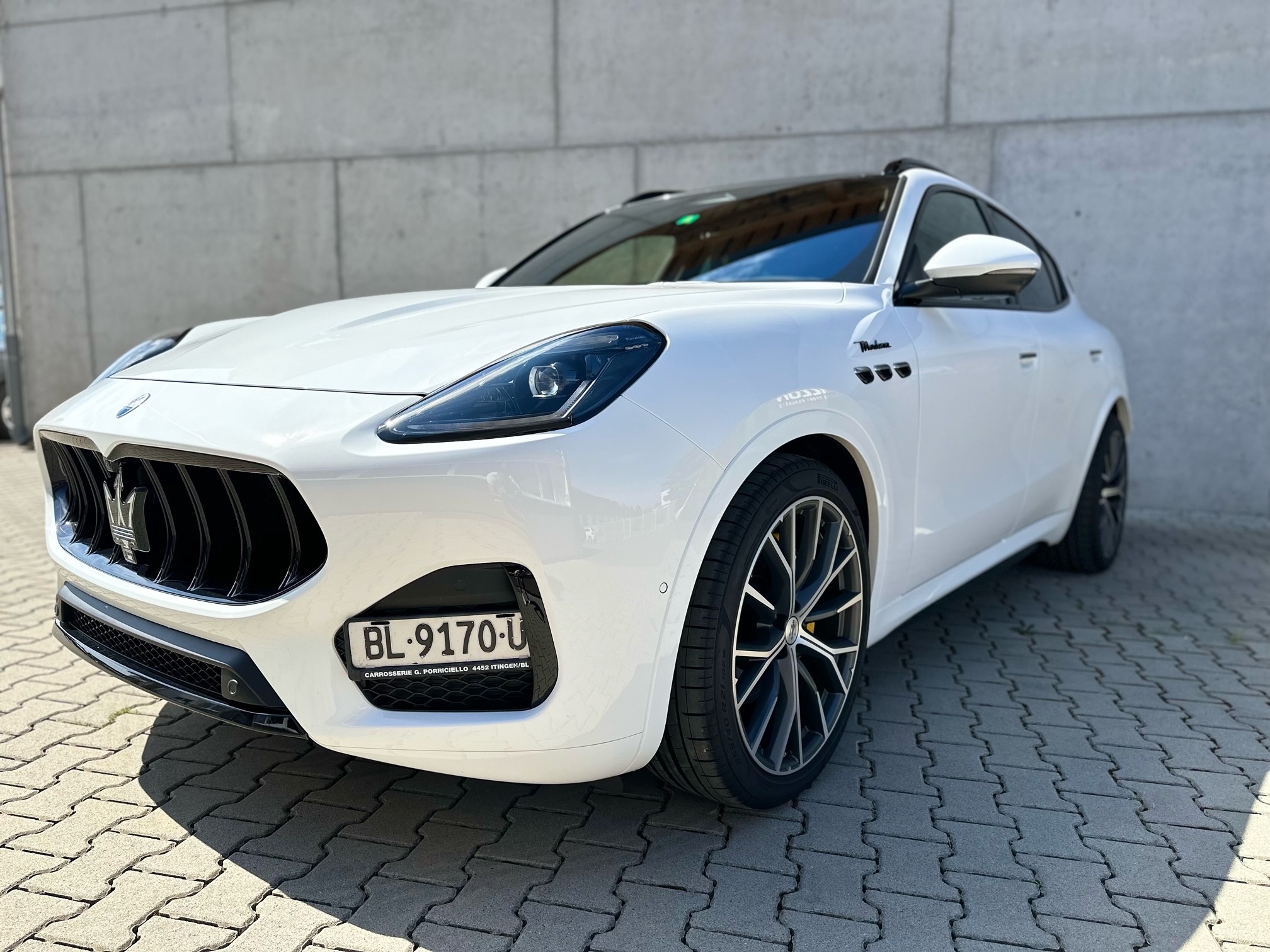 Car photo