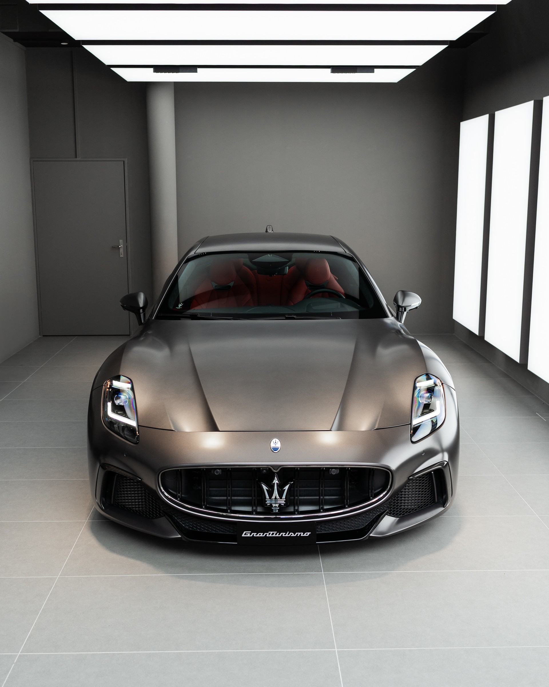 MASERATI GranTurismo Trofeo Automatica - Grigio Maratea Matte-image-0