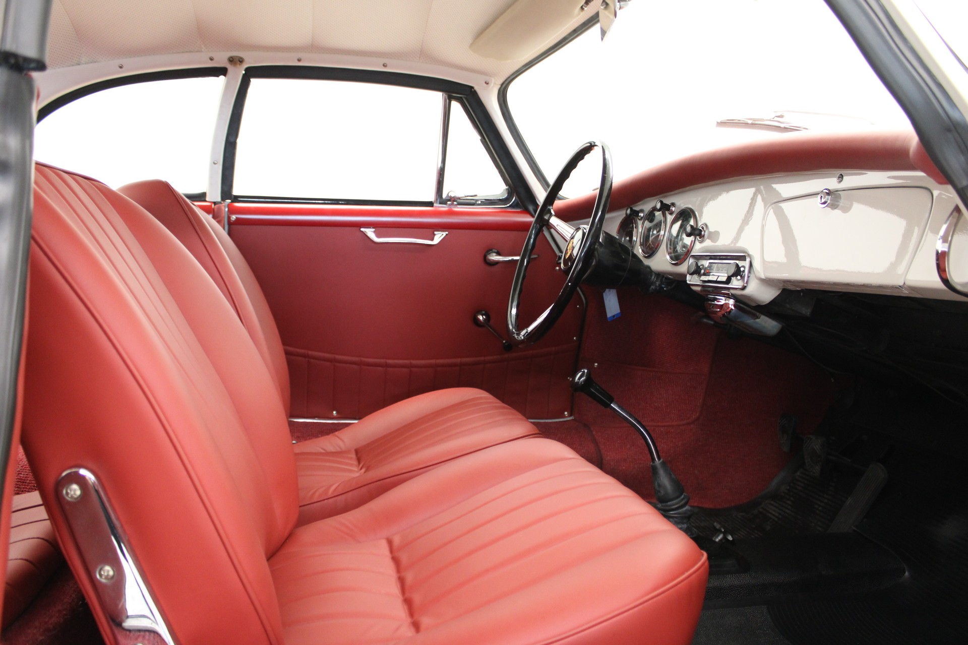 PORSCHE 356 B 1600 Super-image-6