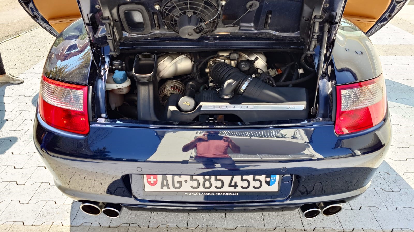 PORSCHE 911 Carrera S-image-5