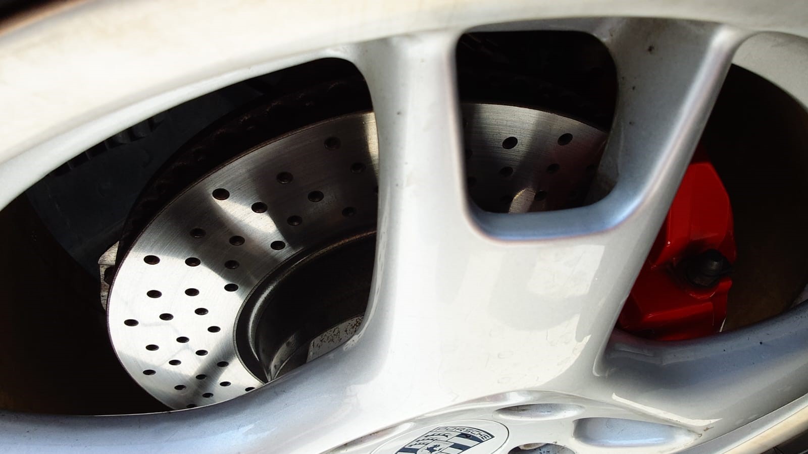 PORSCHE 911 Carrera S-image-6