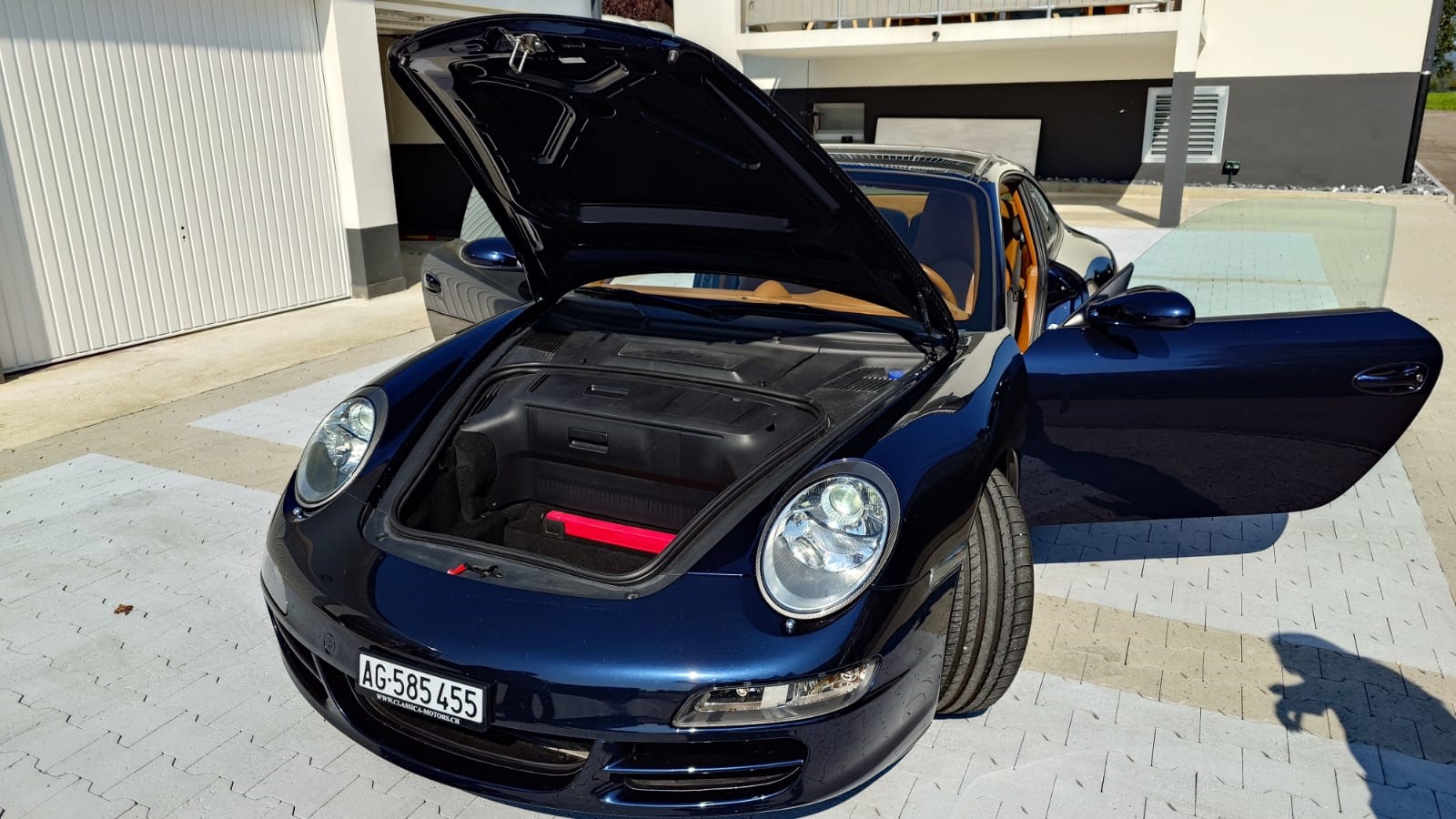 PORSCHE 911 Carrera S-image-7