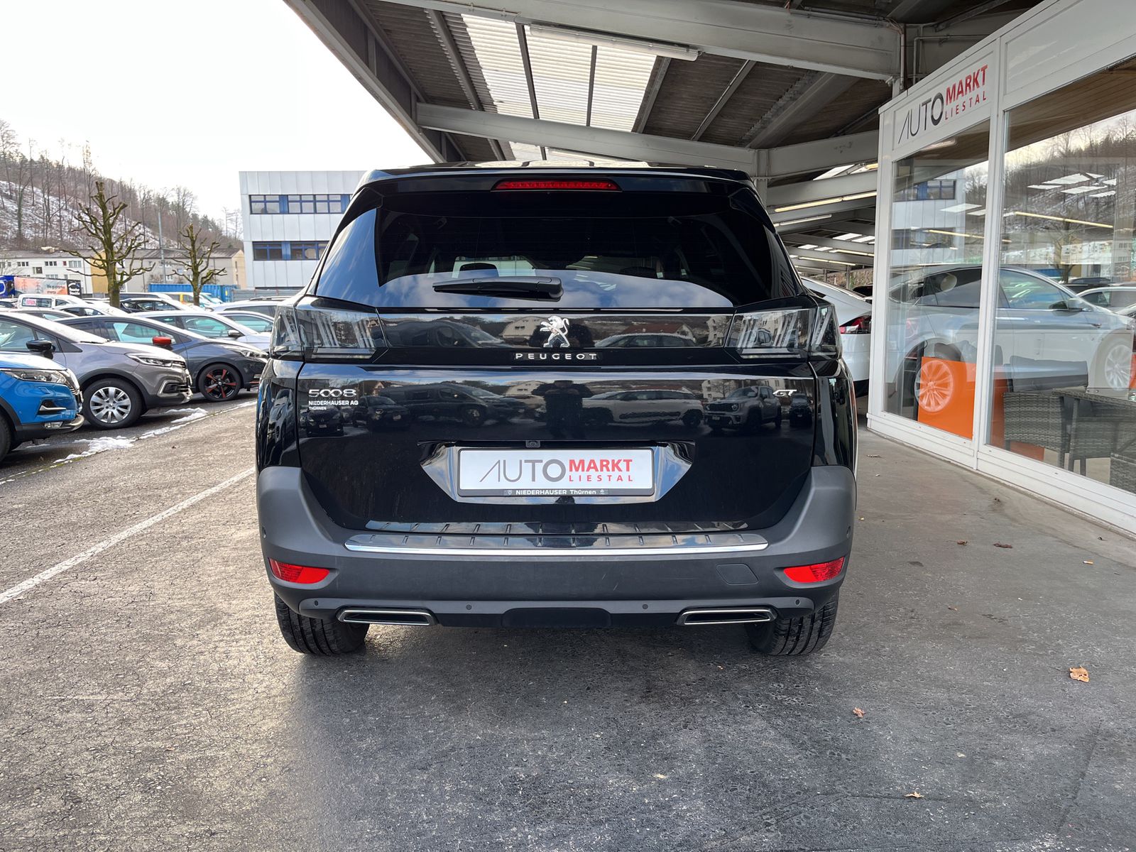 PEUGEOT 5008 1.6 Pure Tech GT Pack EAT8-image-3