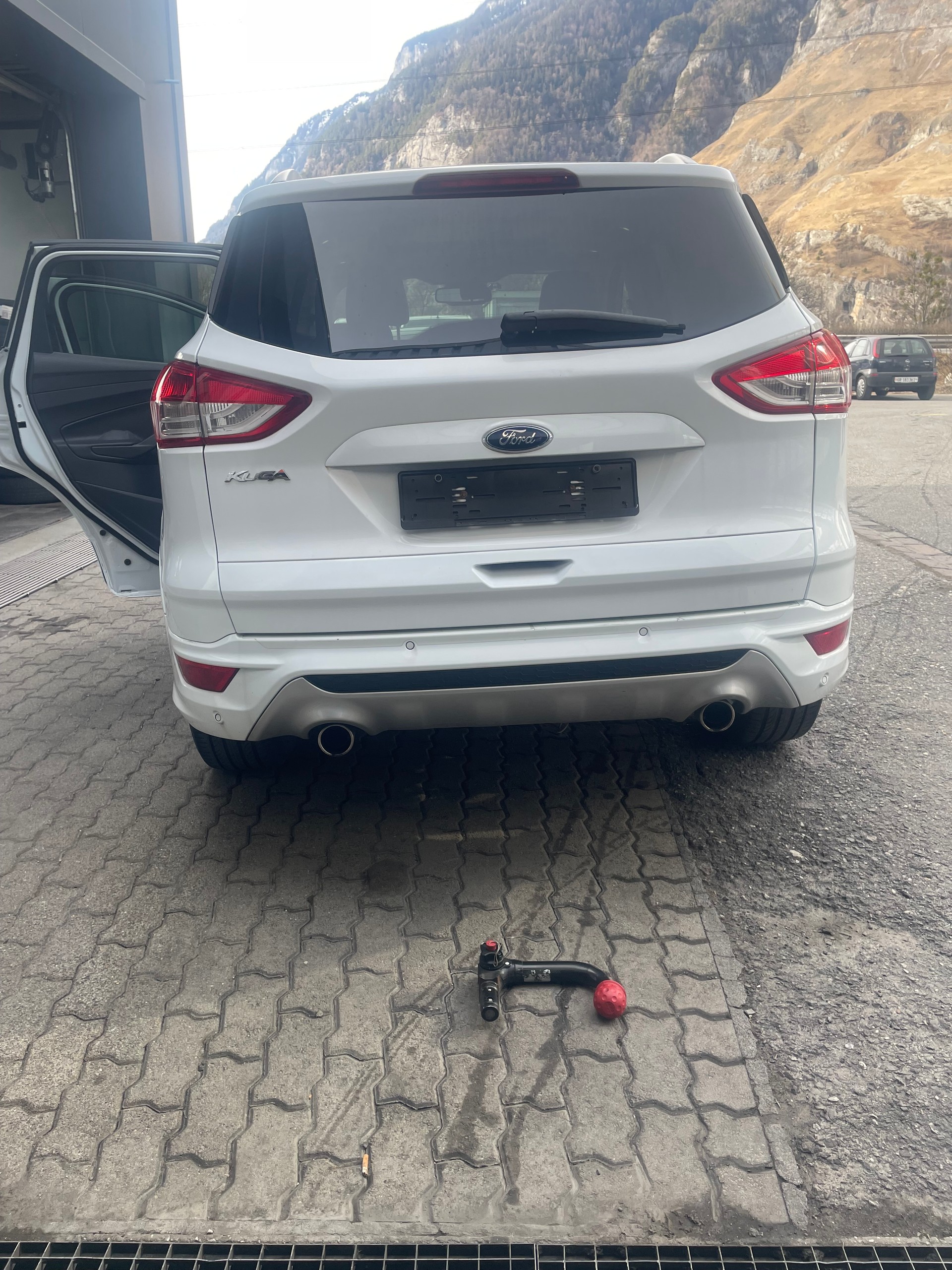 FORD Kuga 2.0 TDCi Titanium S 4WD PowerShift-image-10