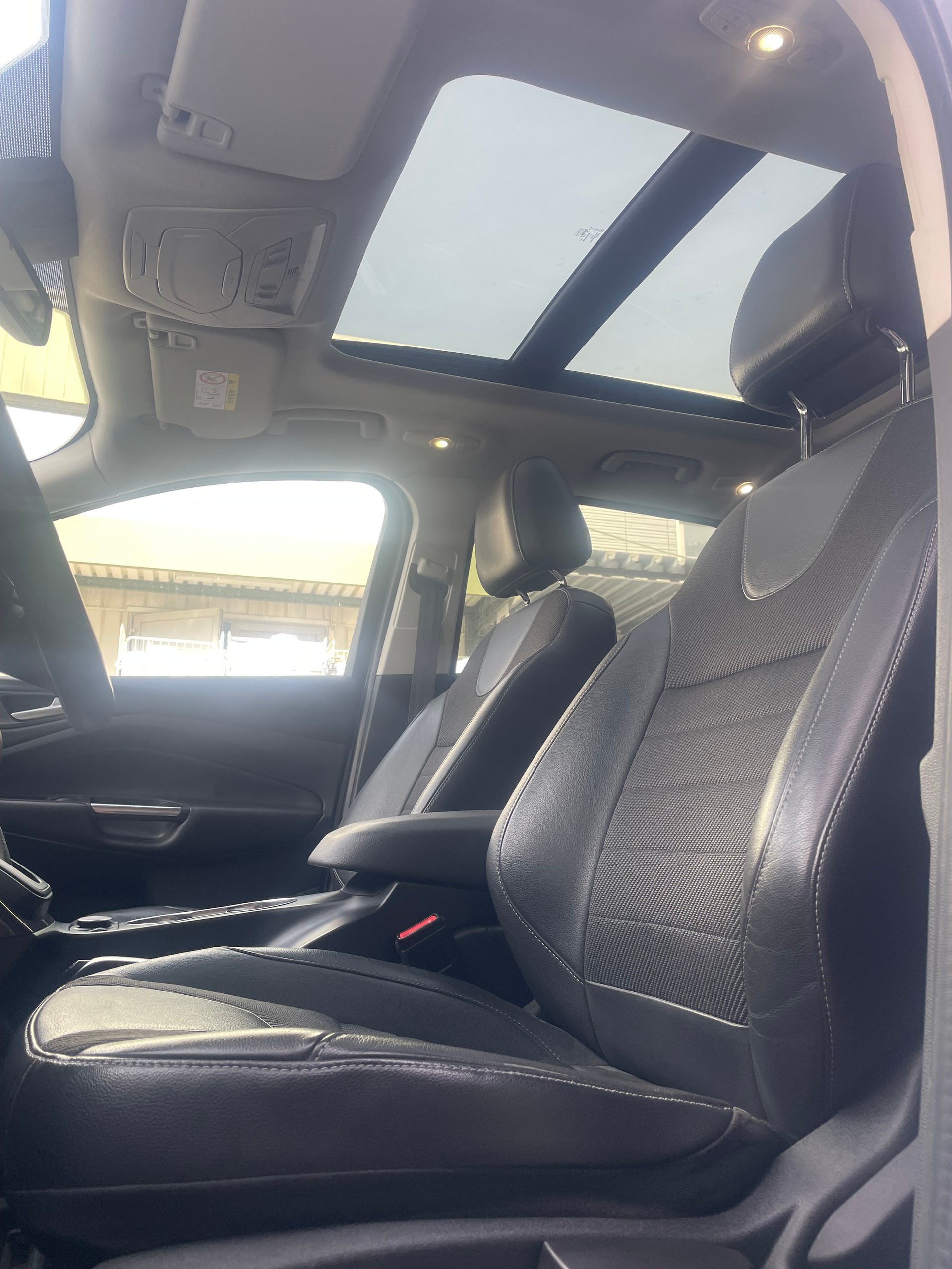 FORD Kuga 2.0 TDCi Titanium S 4WD PowerShift-image-2