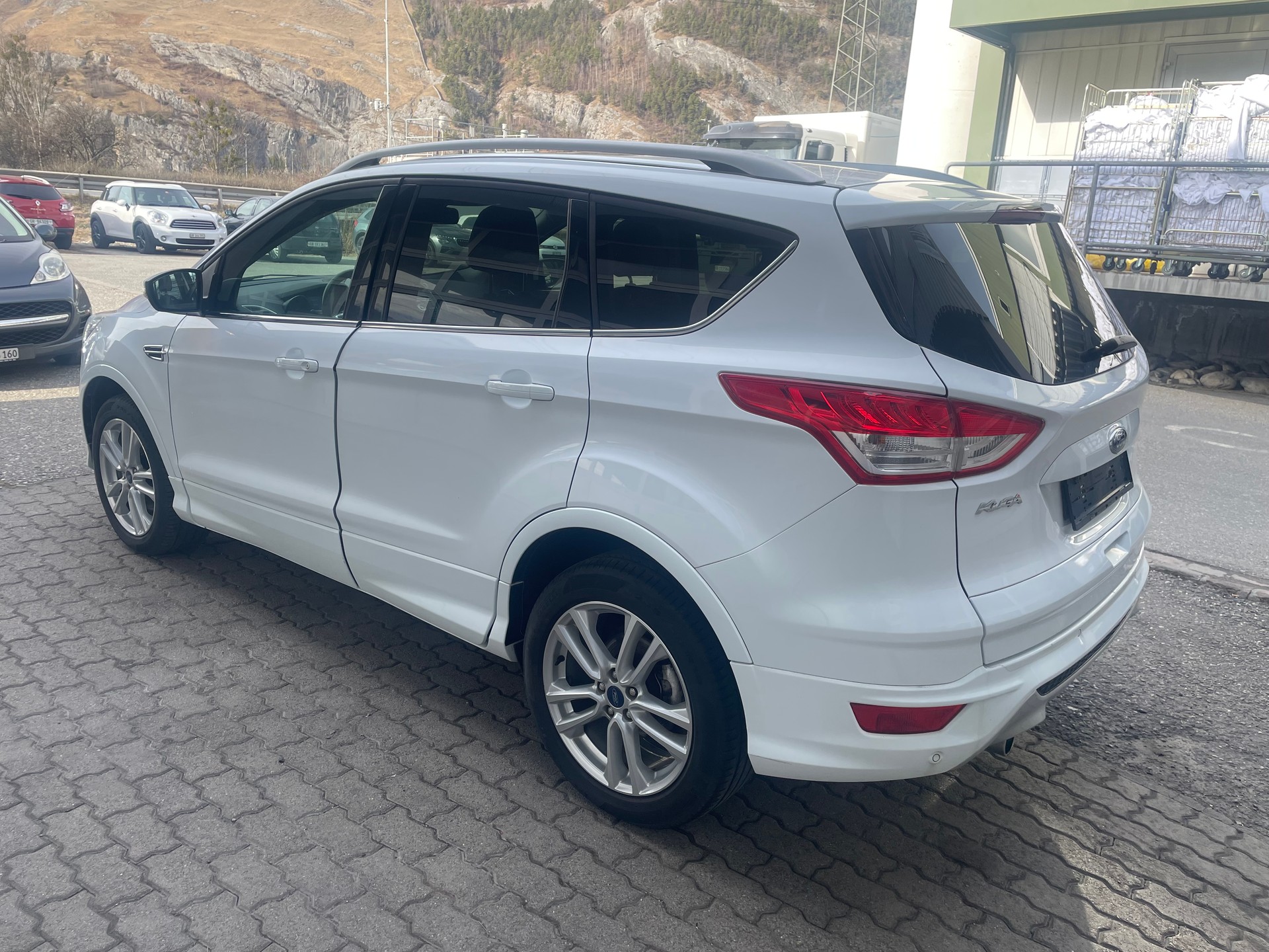 FORD Kuga 2.0 TDCi Titanium S 4WD PowerShift-image-9