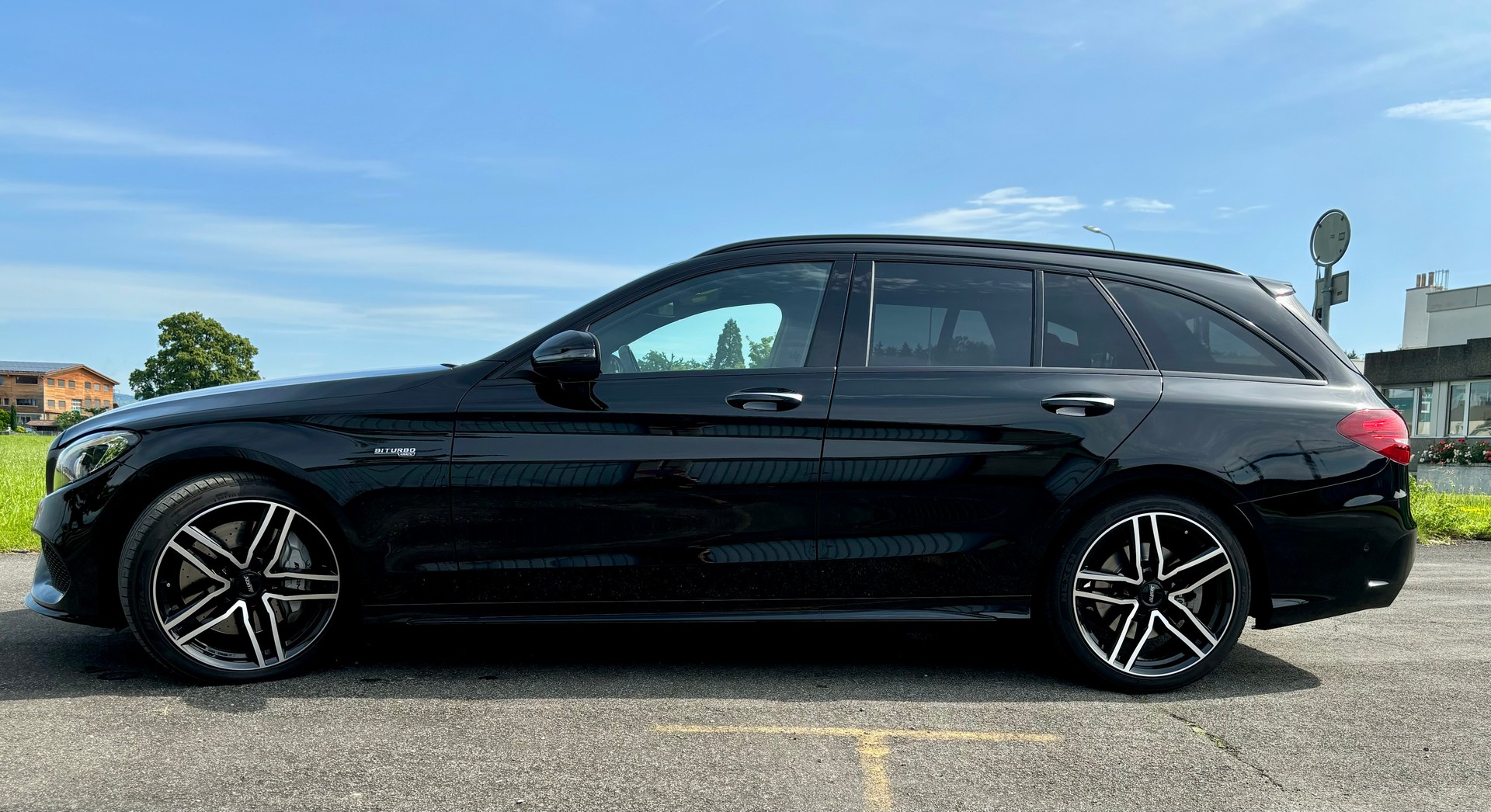 MERCEDES-BENZ C 43 AMG 4Matic 9G-Tronic-image-2