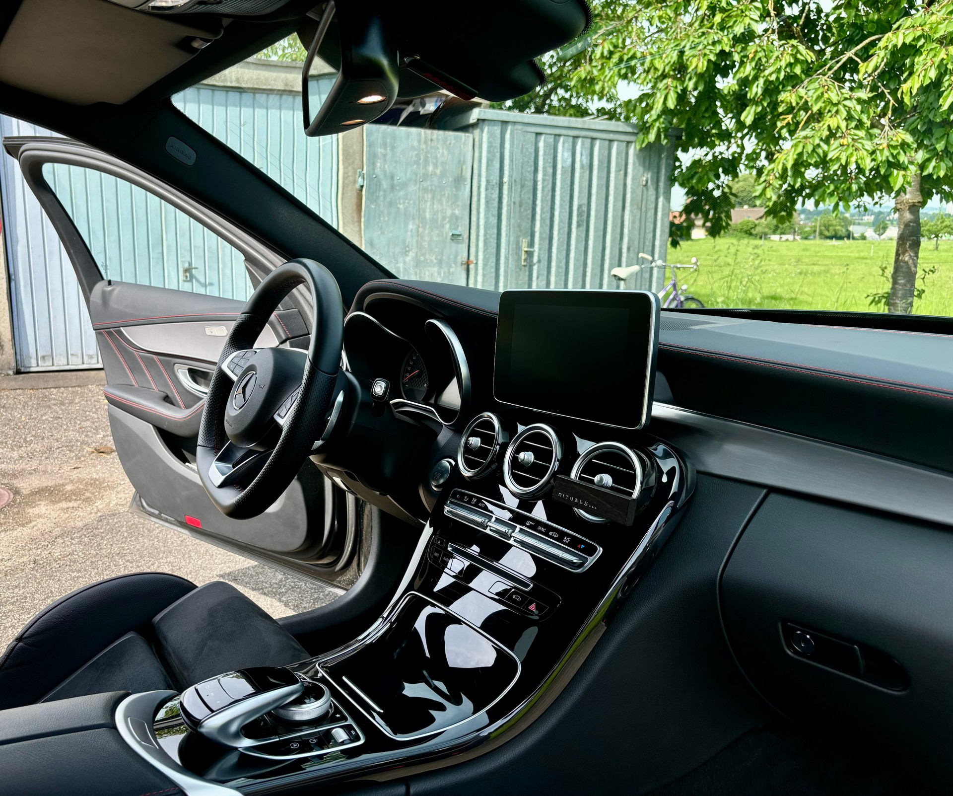MERCEDES-BENZ C 43 AMG 4Matic 9G-Tronic-image-5