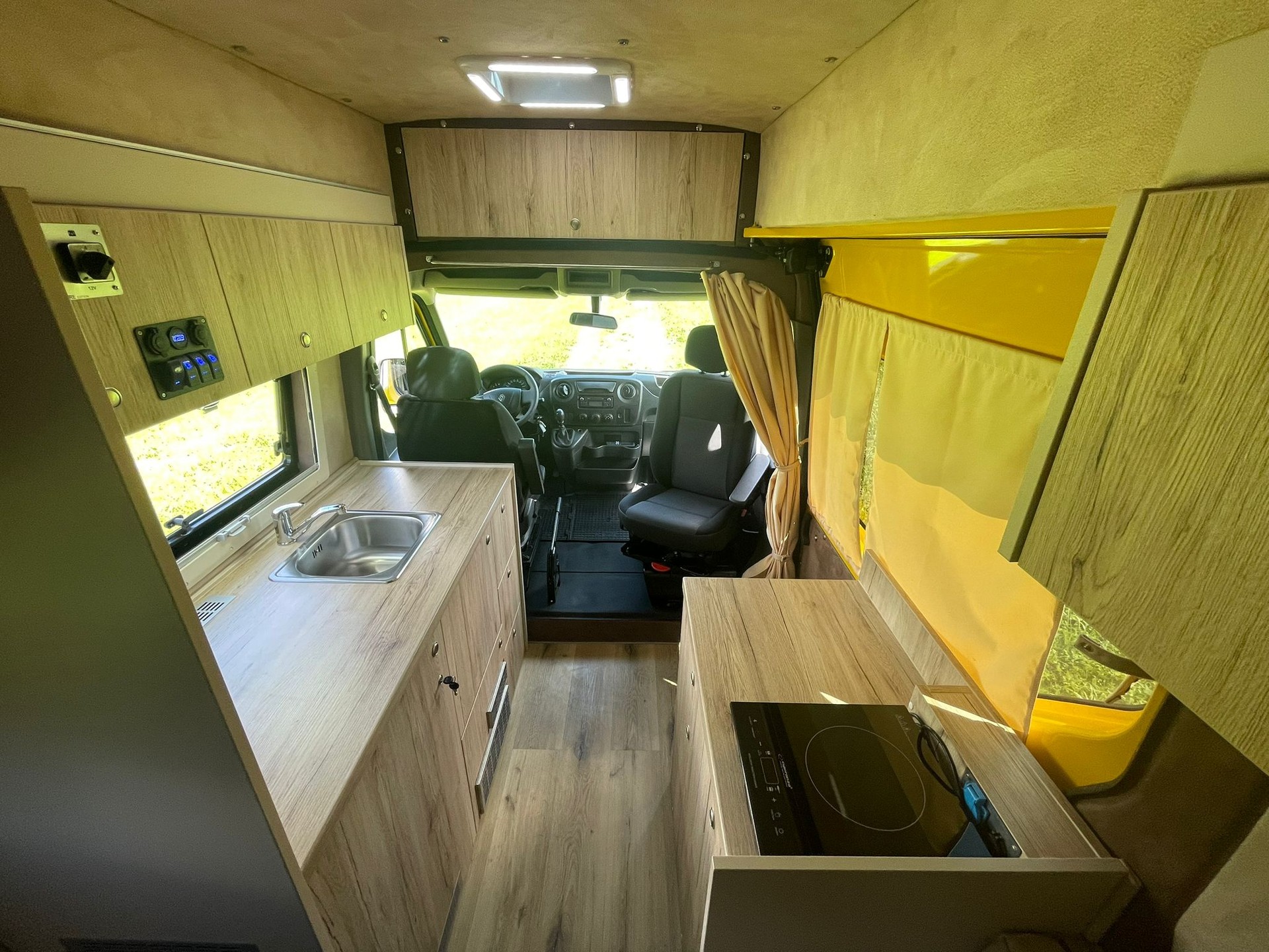 RENAULT Camper-image-10