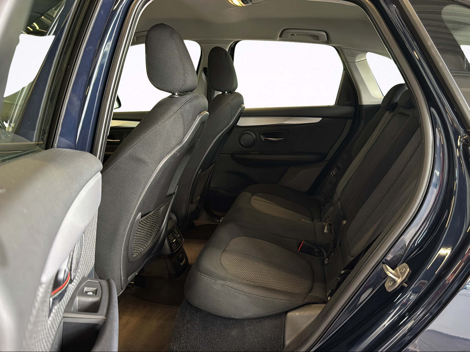 BMW 225xe iPerformance Active Tourer Steptronic-image-11