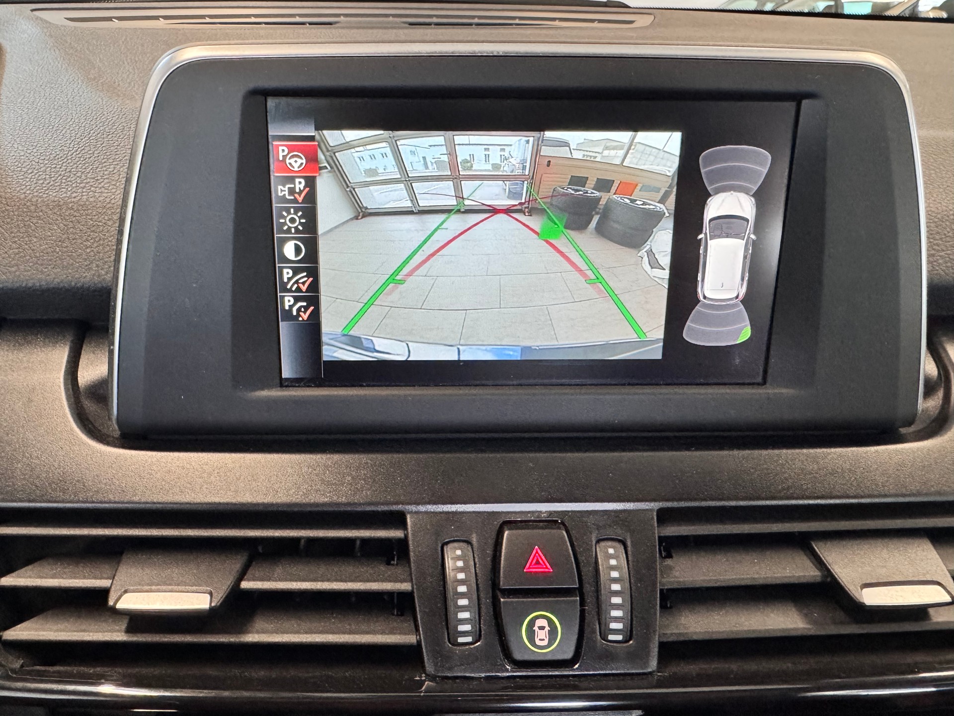 BMW 225xe iPerformance Active Tourer Steptronic-image-17