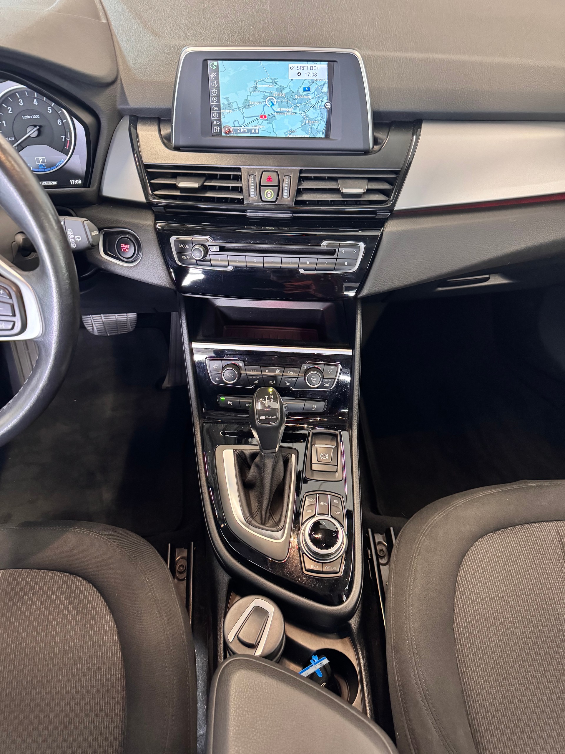 BMW 225xe iPerformance Active Tourer Steptronic-image-12
