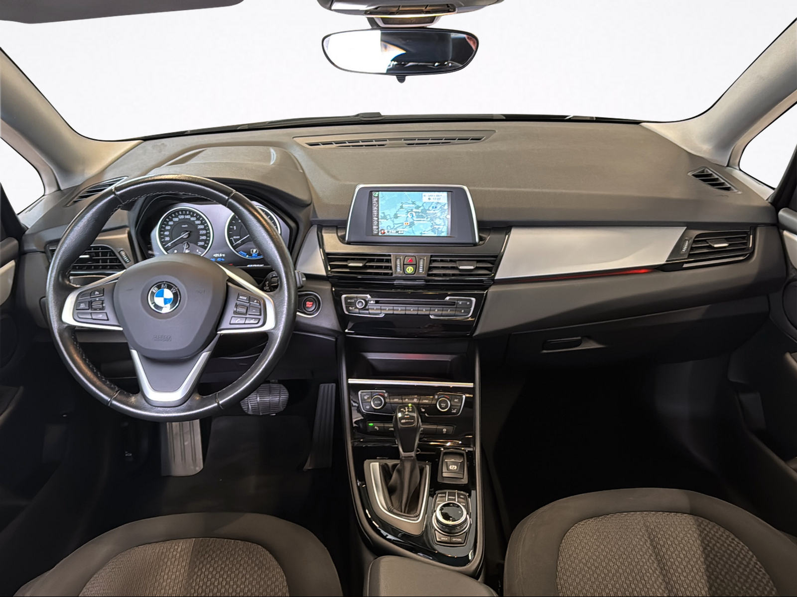 BMW 225xe iPerformance Active Tourer Steptronic-image-8