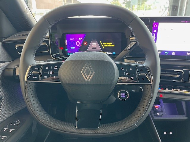 RENAULT R4 E-Tech Comfort Range 52 kWh Iconic-image-7
