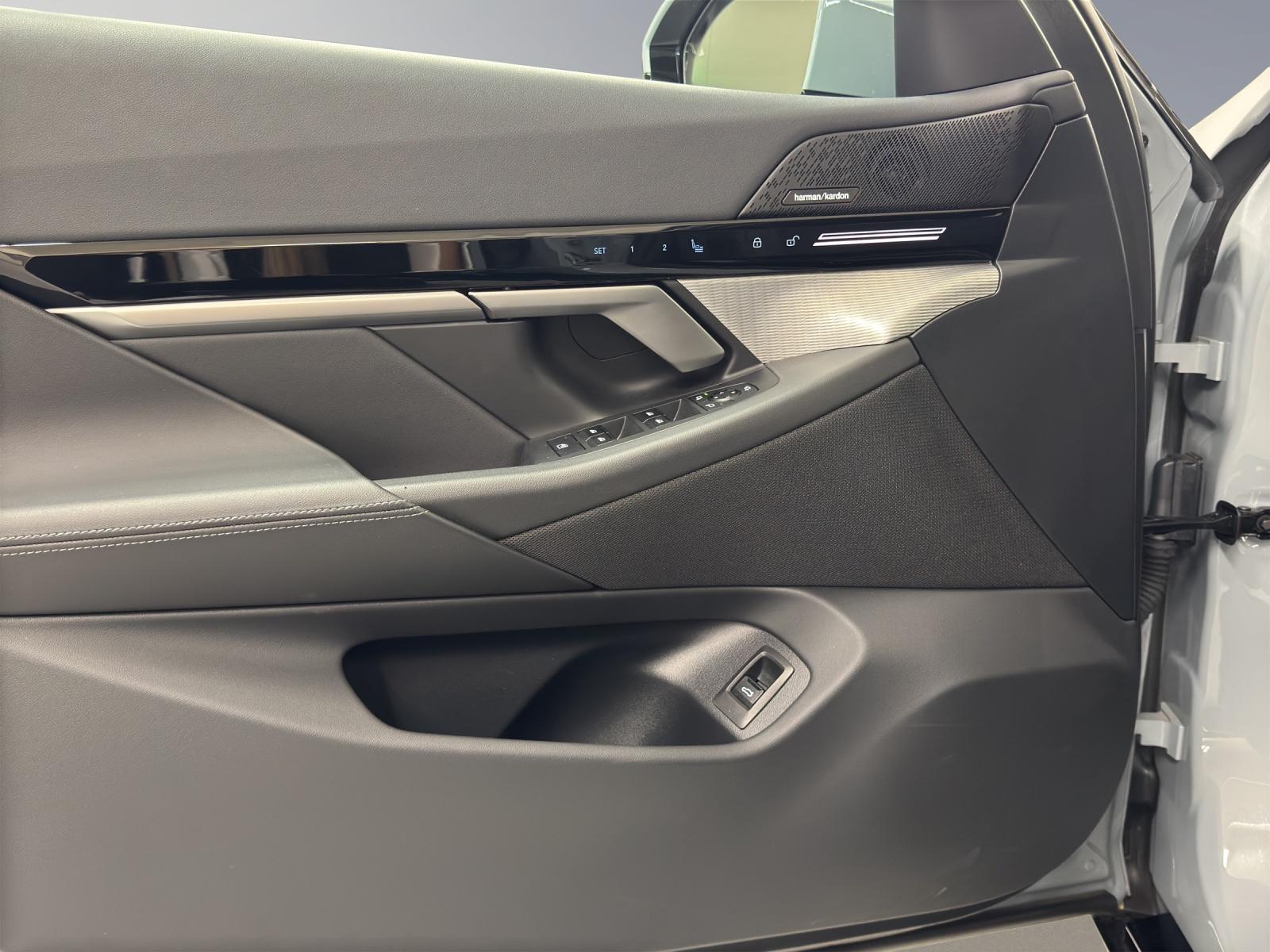 BMW 520d xDrive Touring MSport-image-12
