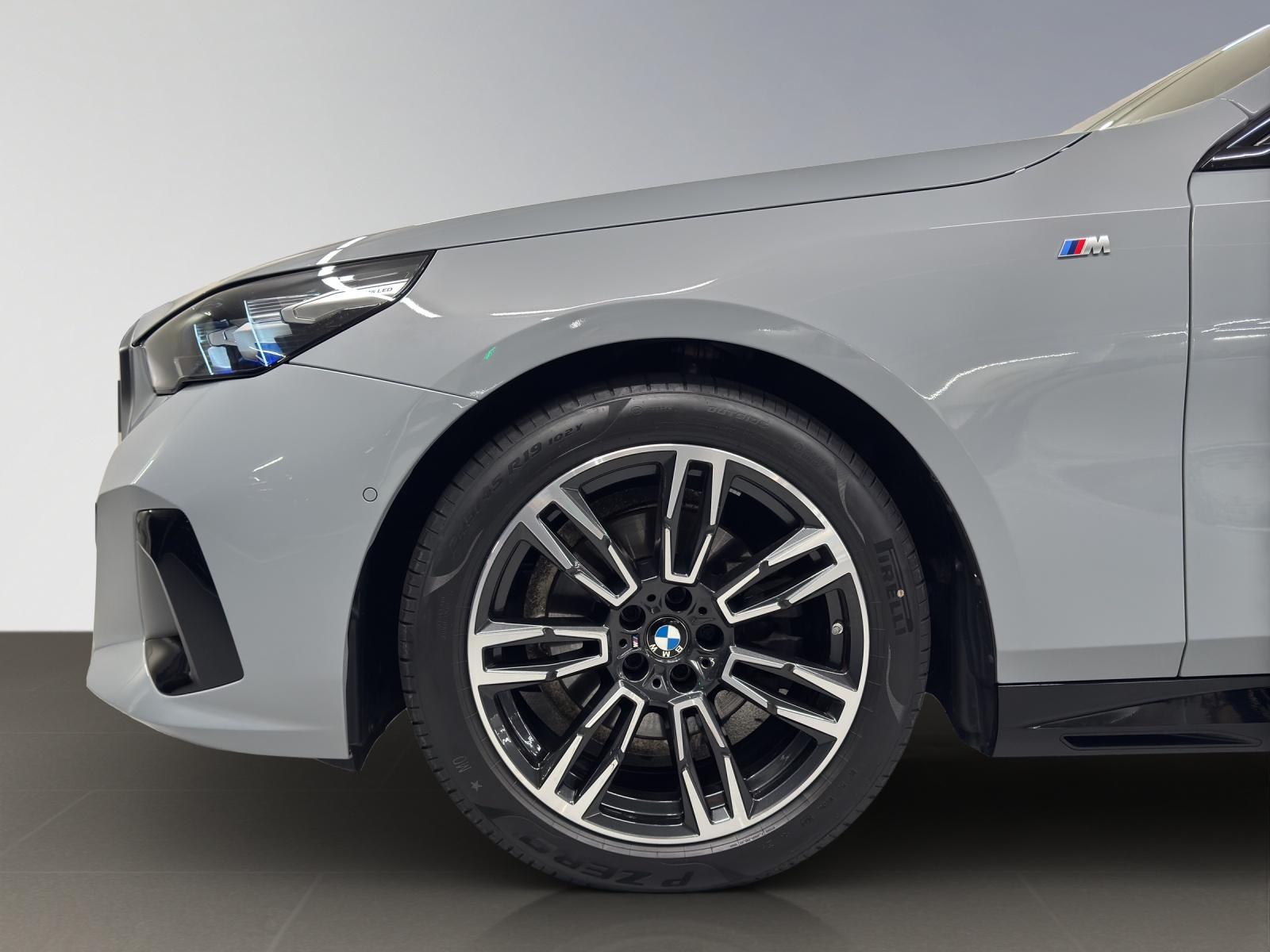 BMW 520d xDrive Touring MSport-image-8