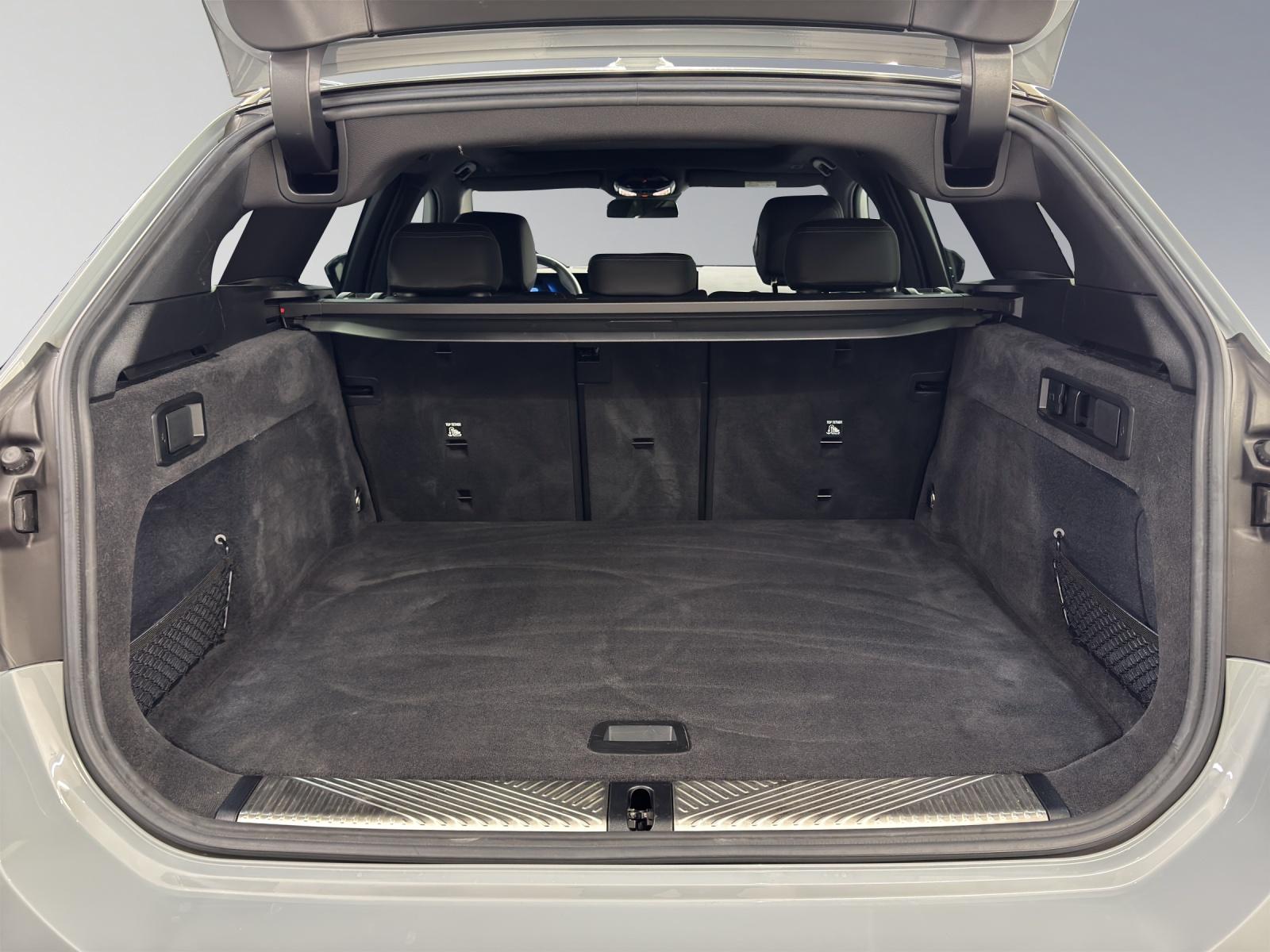 BMW 520d xDrive Touring MSport-image-9