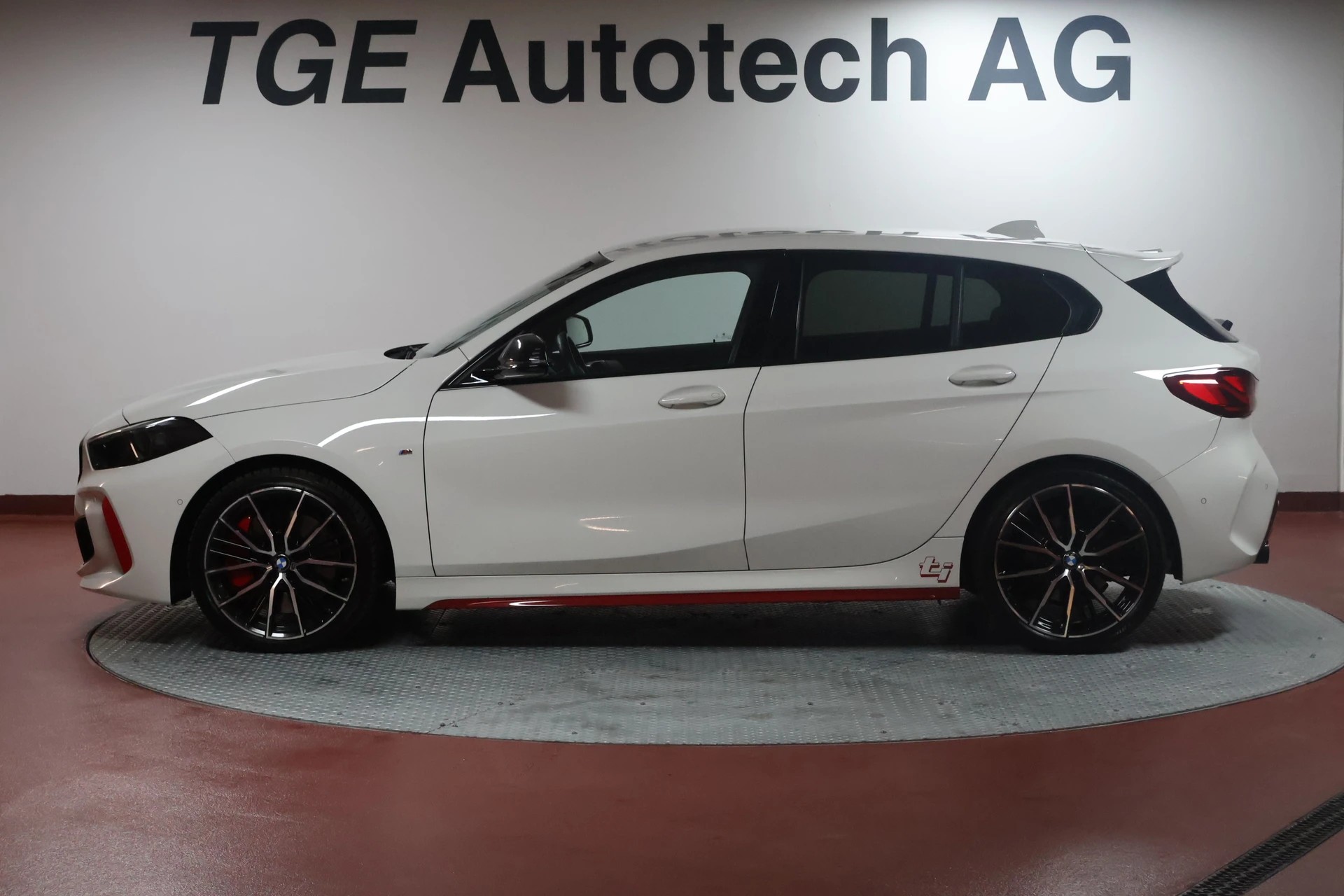 BMW 128ti Steptronic-image-3