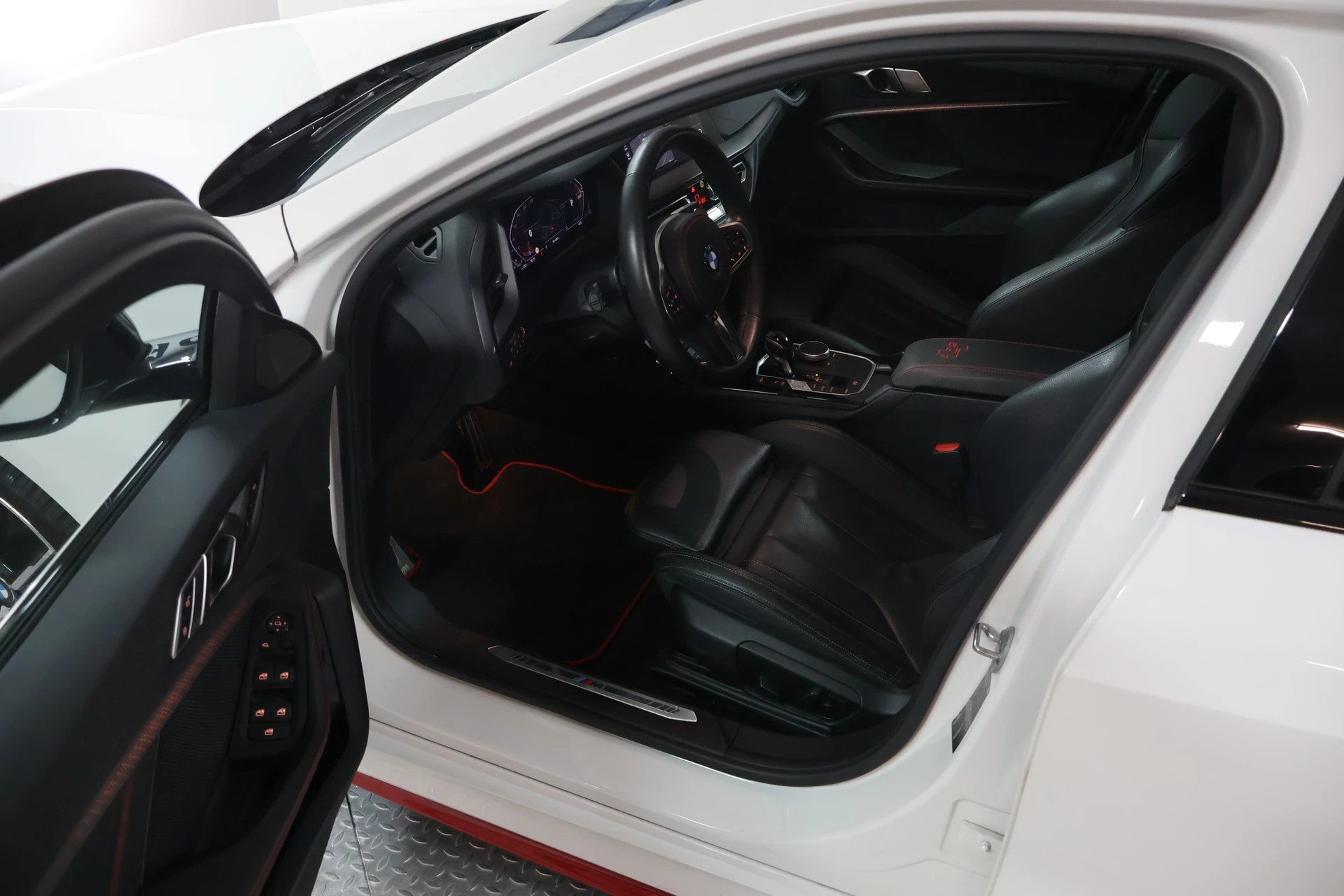 BMW 128ti Steptronic-image-6