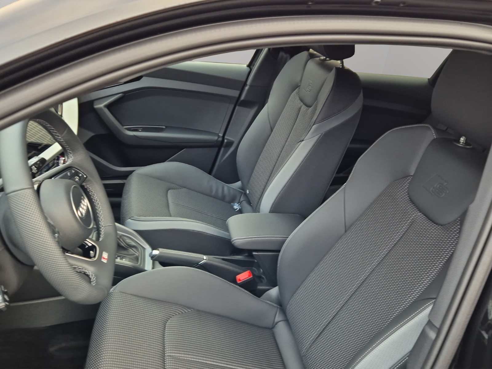 AUDI A1 Sportback 30 TFSI S Line Attraction S-tronic-image-5
