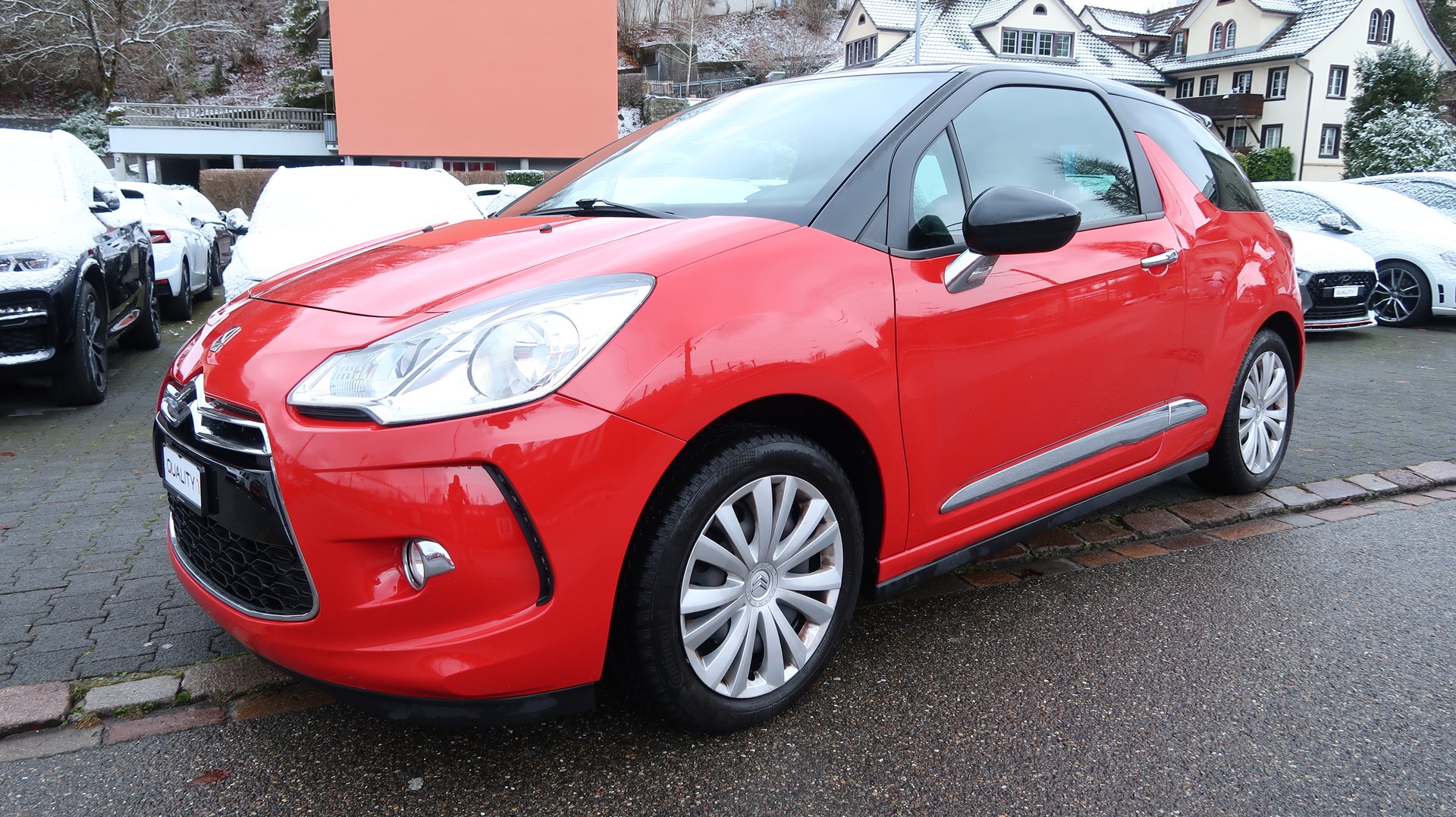 DS AUTOMOBILES DS3 1.6 16V HDi Sport Chic-image-0