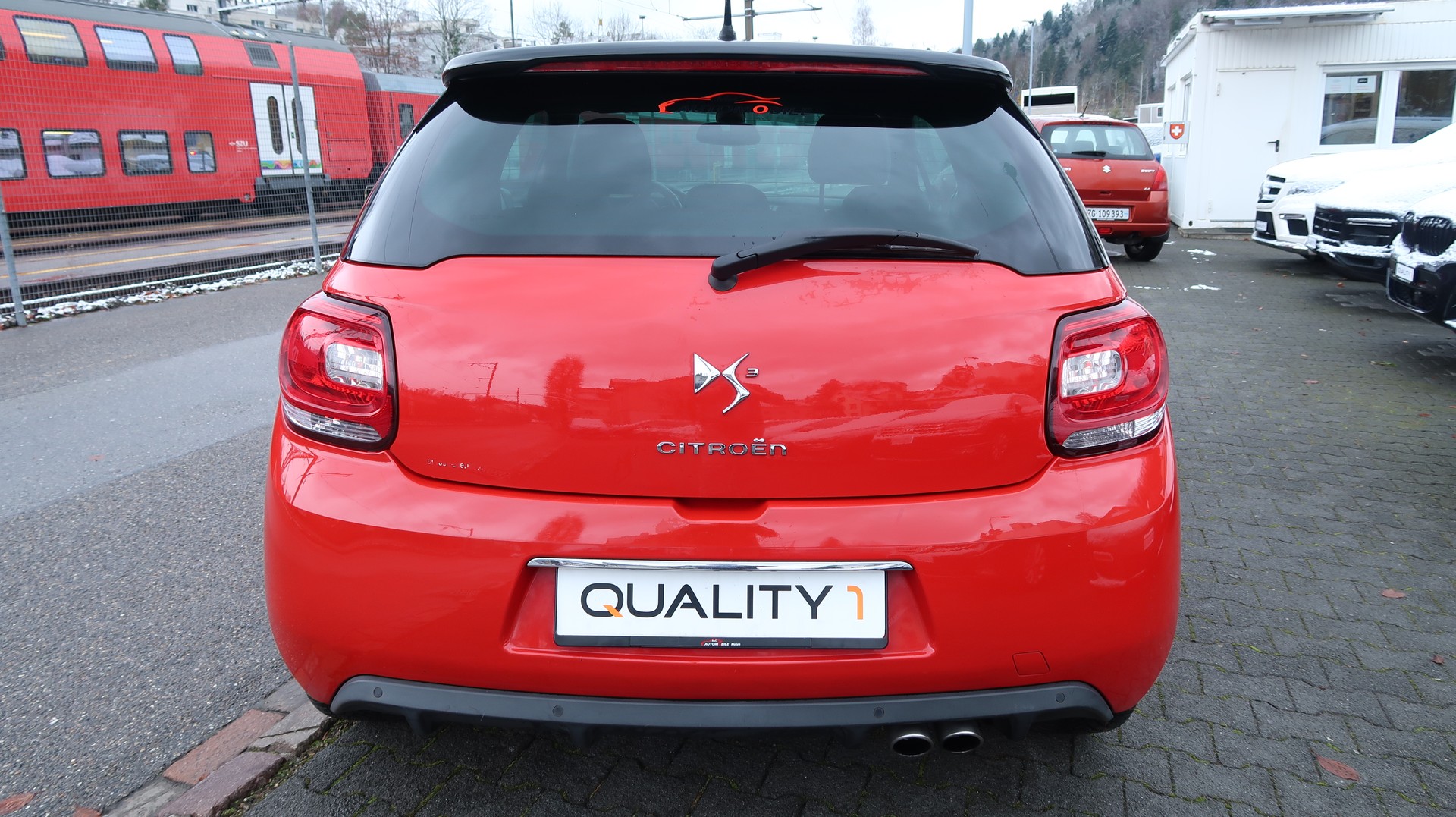 DS AUTOMOBILES DS3 1.6 16V HDi Sport Chic-image-4
