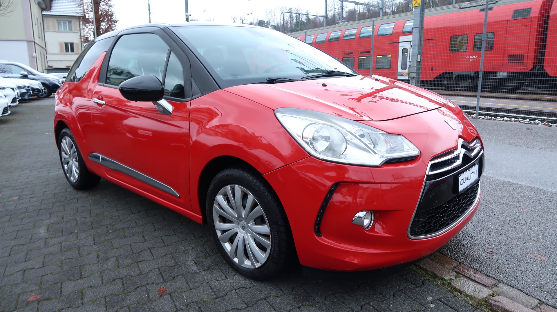 DS AUTOMOBILES DS3 1.6 16V HDi Sport Chic-image-2