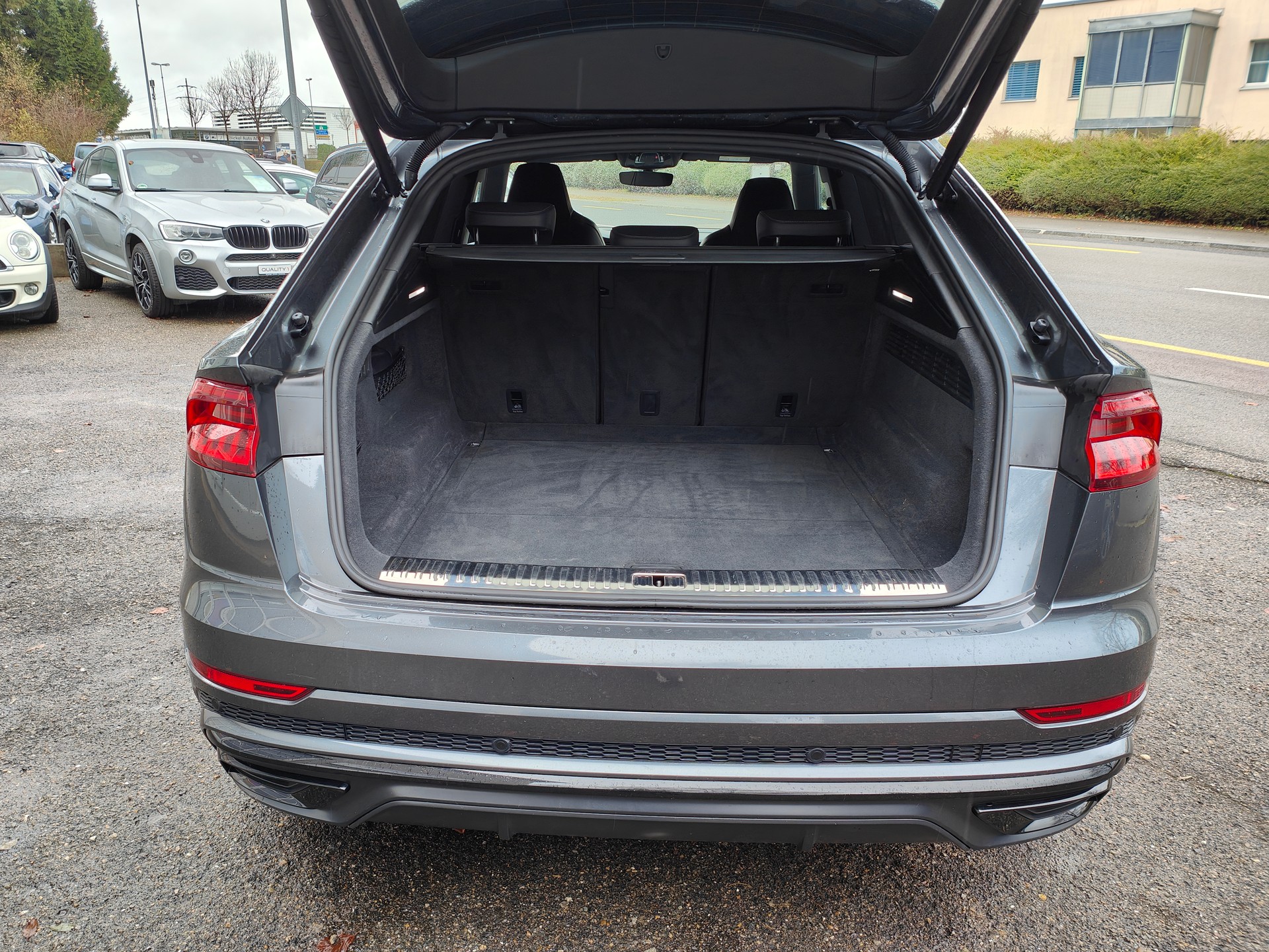 AUDI Q8 50 TDI Black Edition quattro tiptronic-image-11