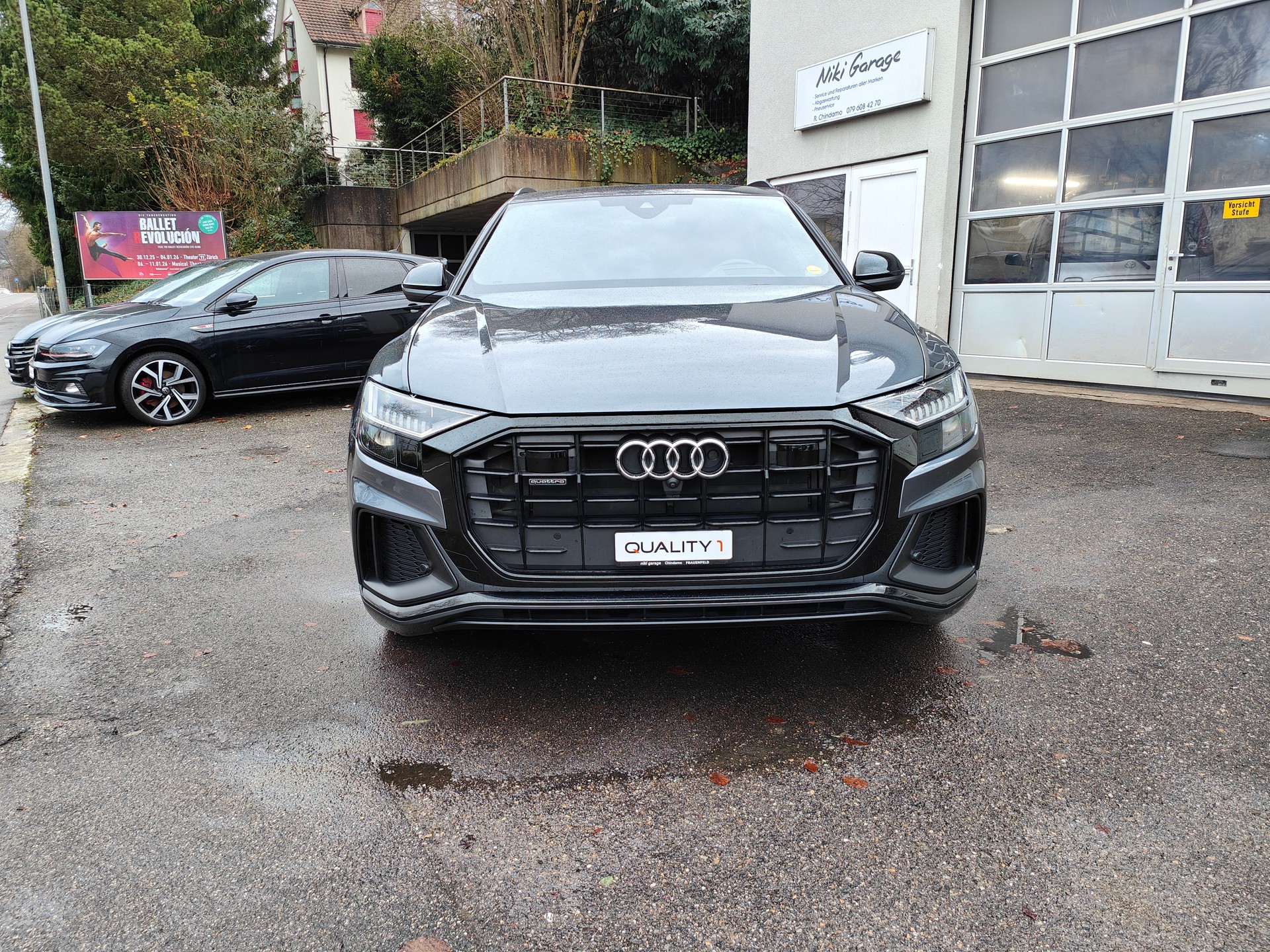 AUDI Q8 50 TDI Black Edition quattro tiptronic-showroom-element-2