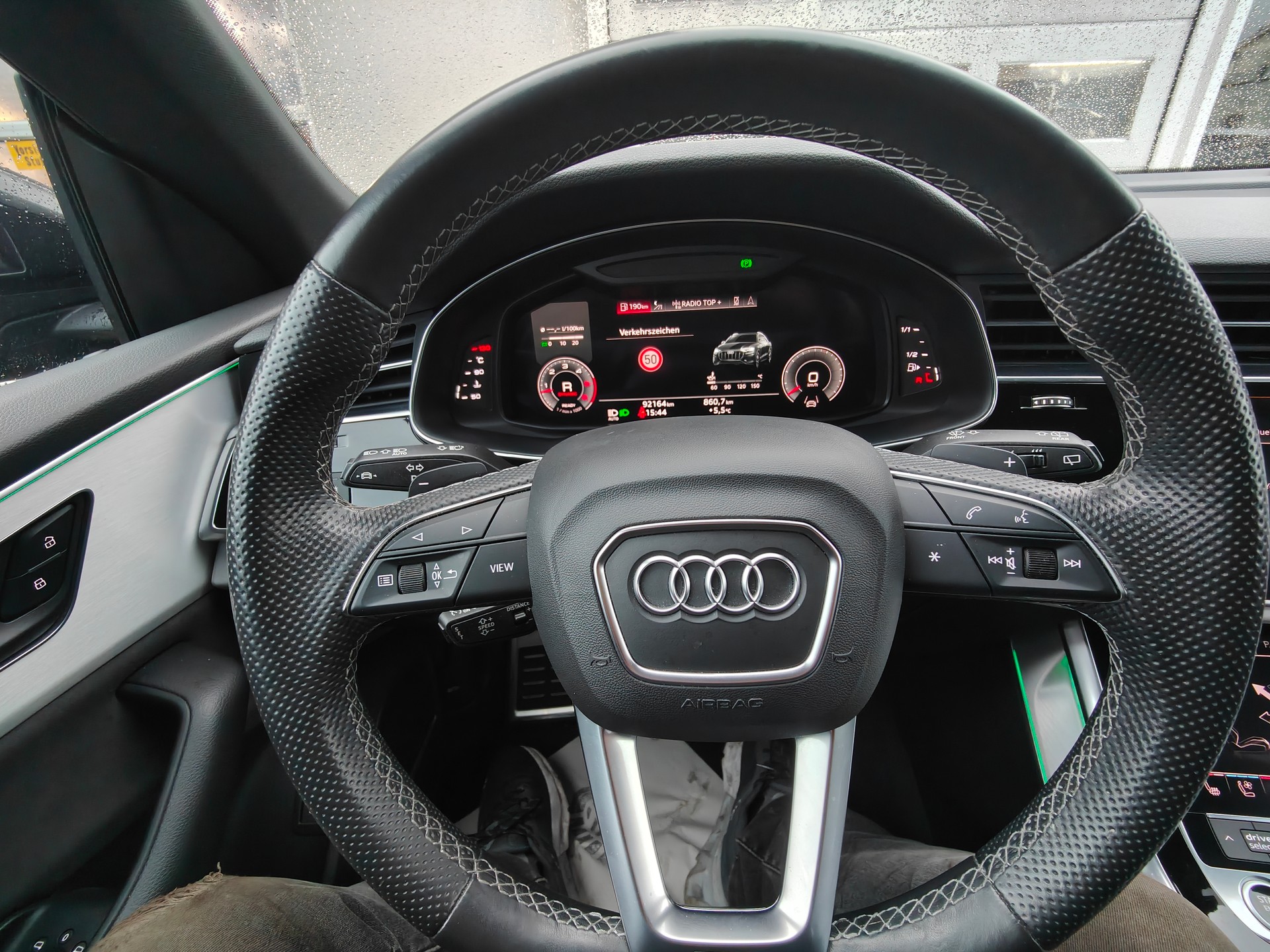 AUDI Q8 50 TDI Black Edition quattro tiptronic-image-26