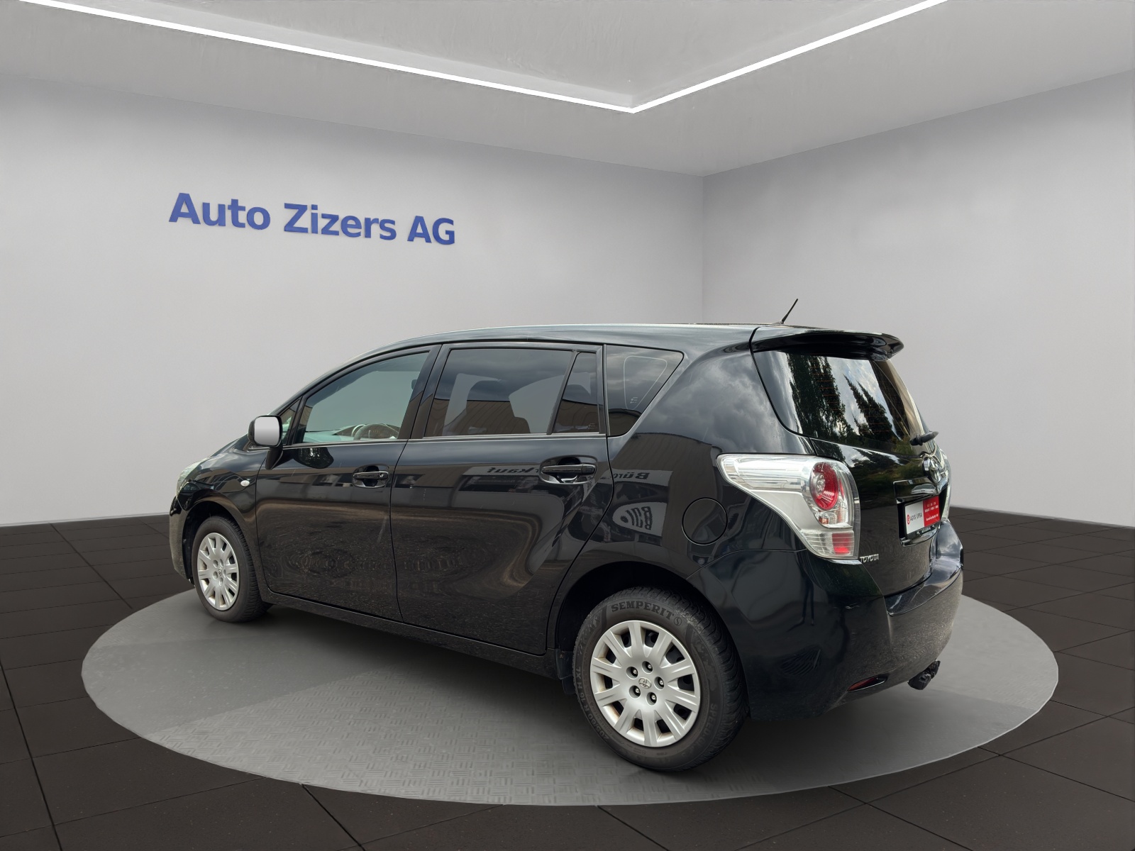 TOYOTA Verso 1.8 Linea Luna-image-3
