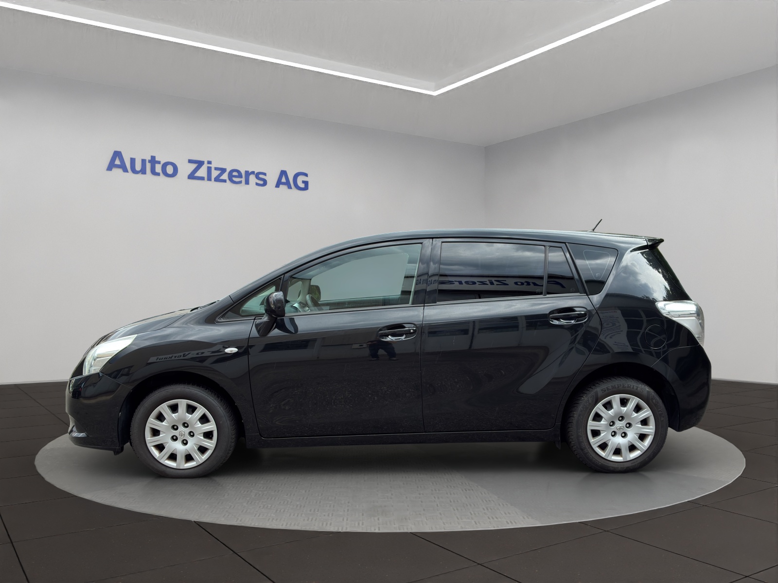 TOYOTA Verso 1.8 Linea Luna-image-2