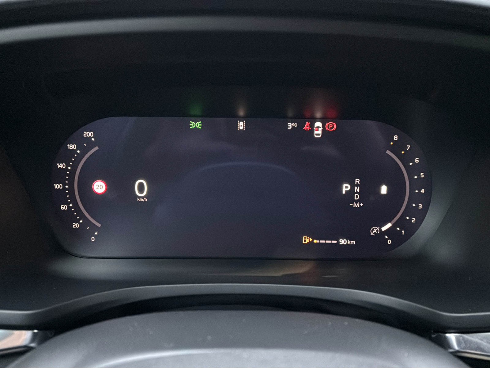VOLVO V60 B4 Benzin Mild Hybrid Ultra Dark DCT-image-17