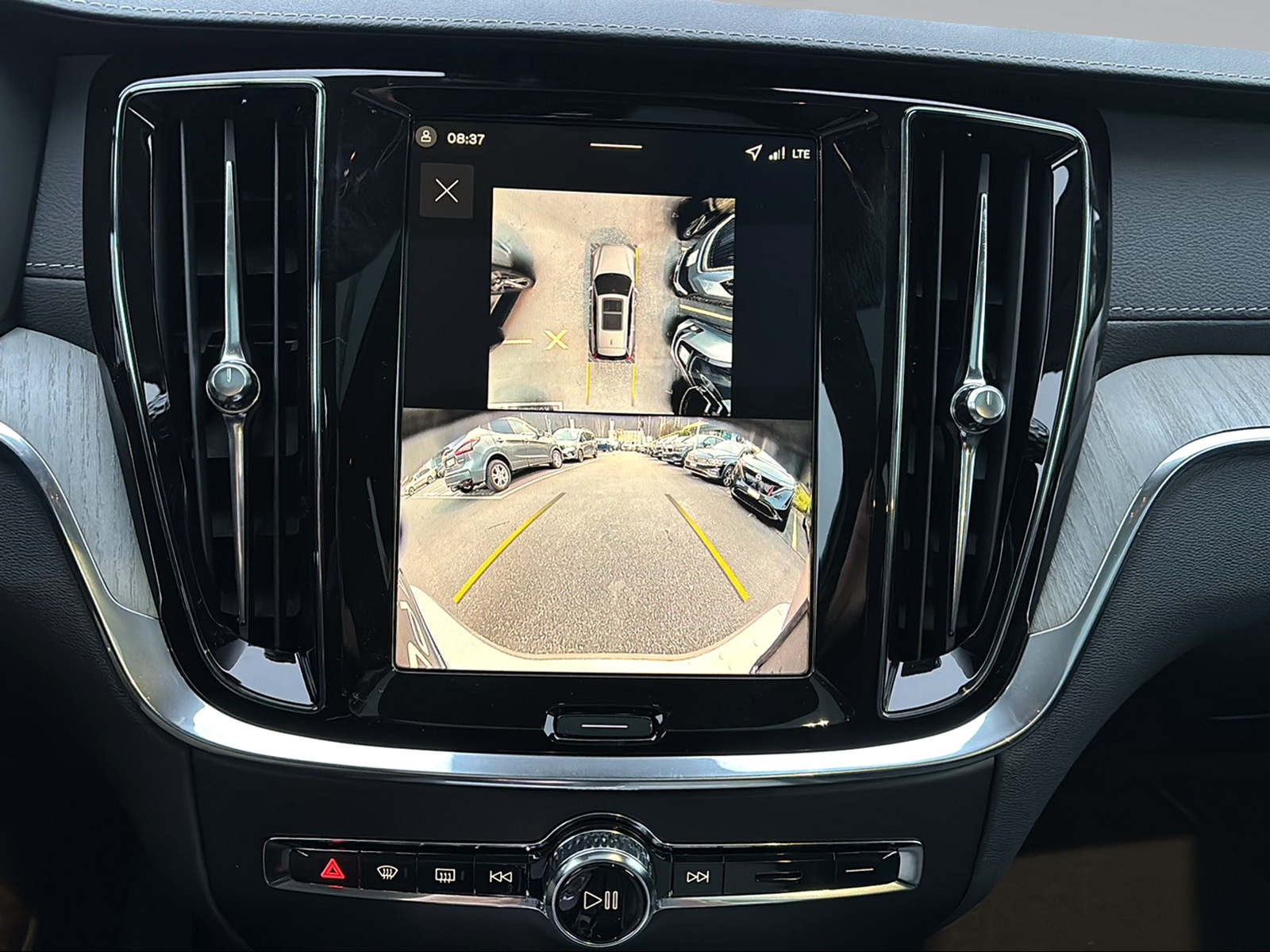 VOLVO V60 B4 Benzin Mild Hybrid Ultra Dark DCT-image-10