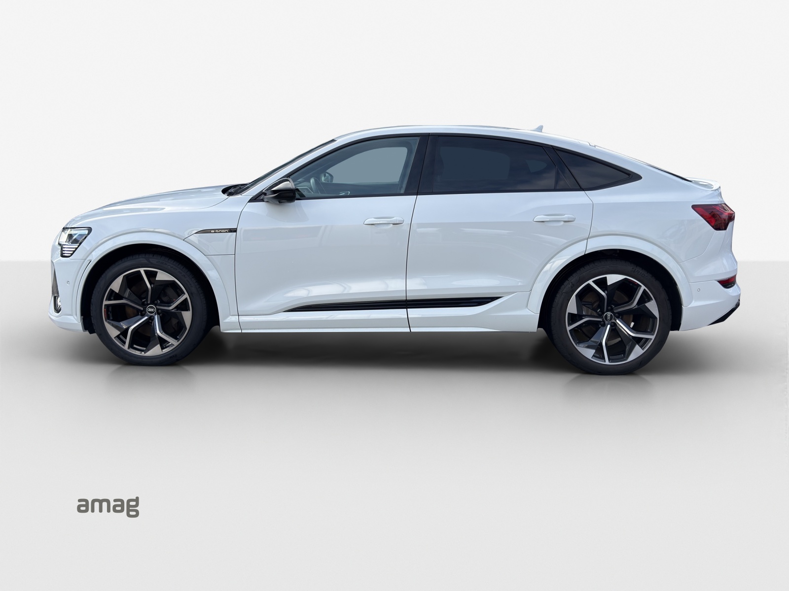 AUDI e-tron S Sportback quattro-image-1