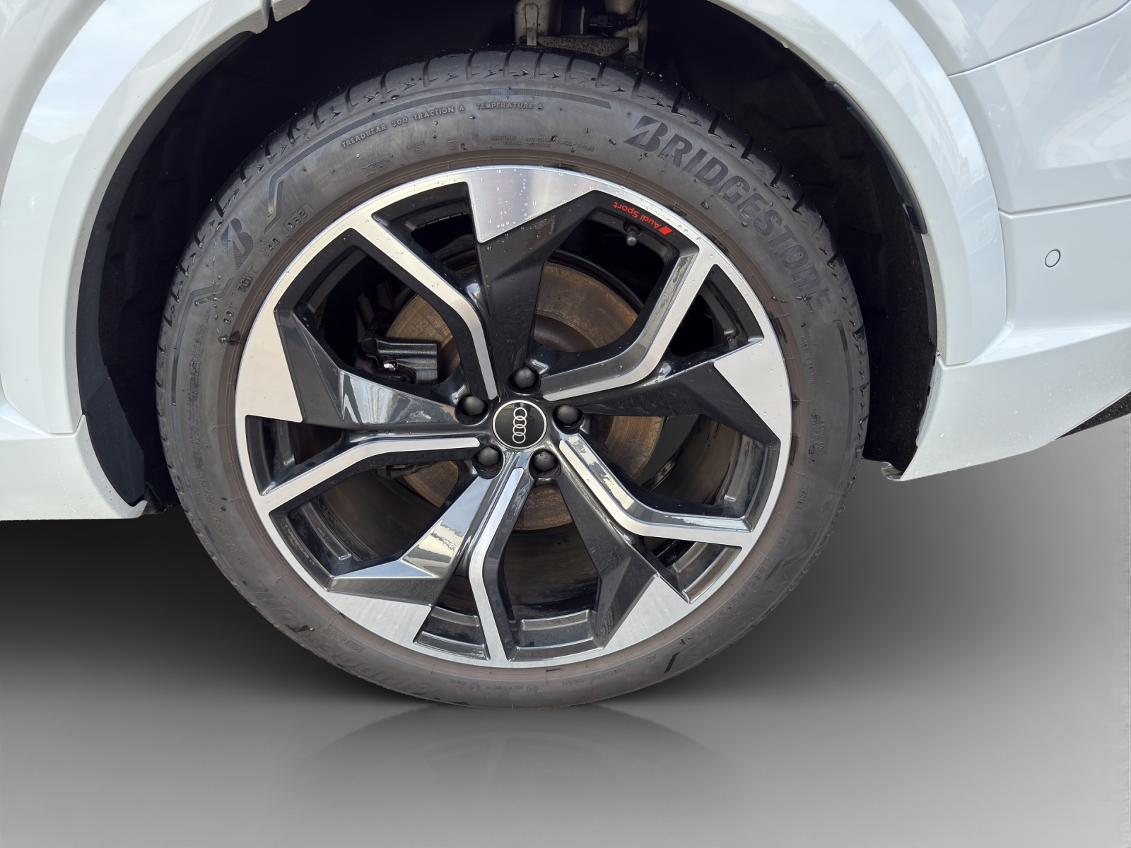 AUDI e-tron S Sportback quattro-image-14