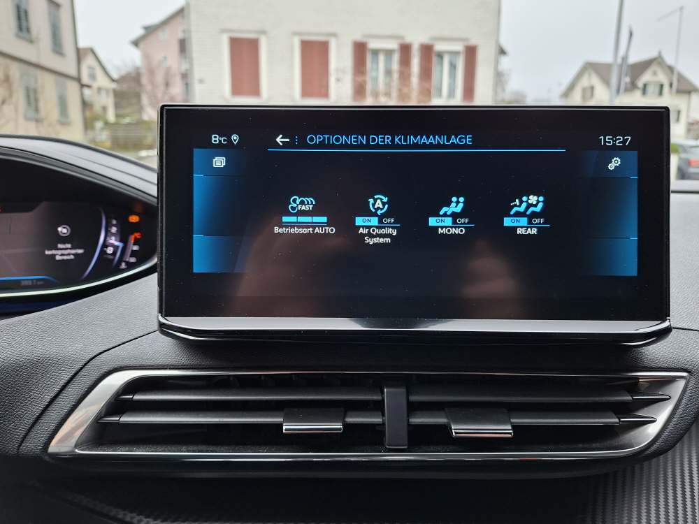 PEUGEOT 5008 1.5 BlueHDi Allure Pack-image-21