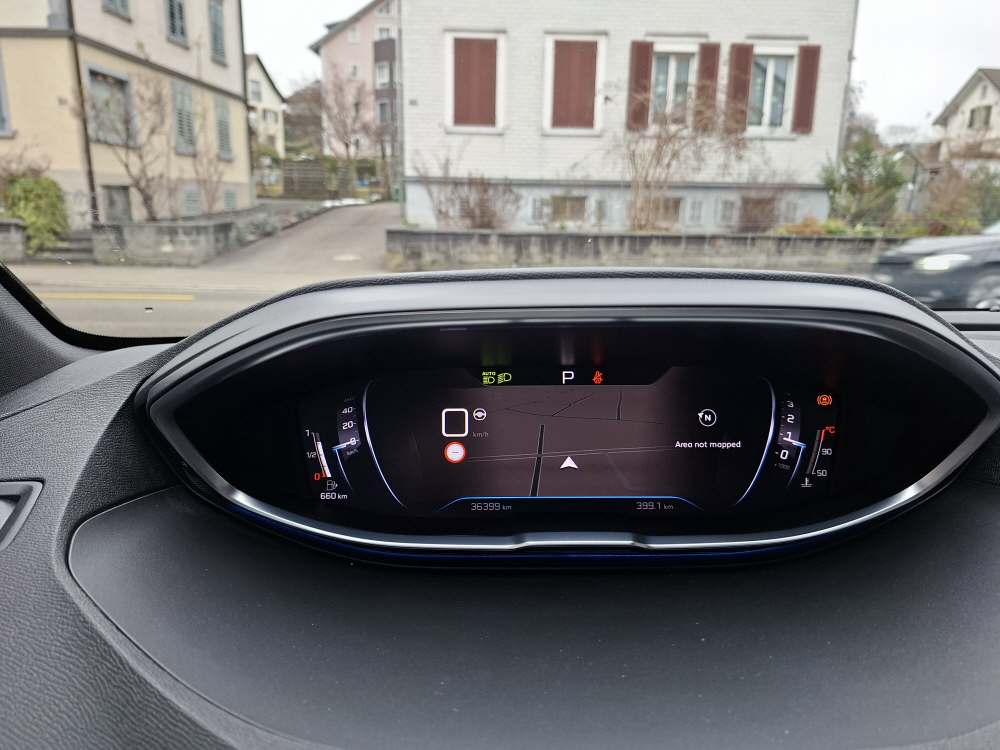 PEUGEOT 5008 1.5 BlueHDi Allure Pack-image-14