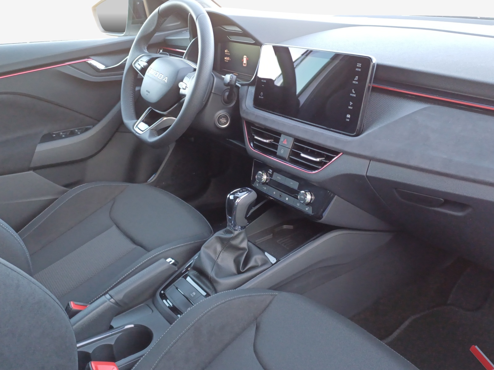 SKODA Kamiq 1.0 TSI Dynamic DSG-image-8